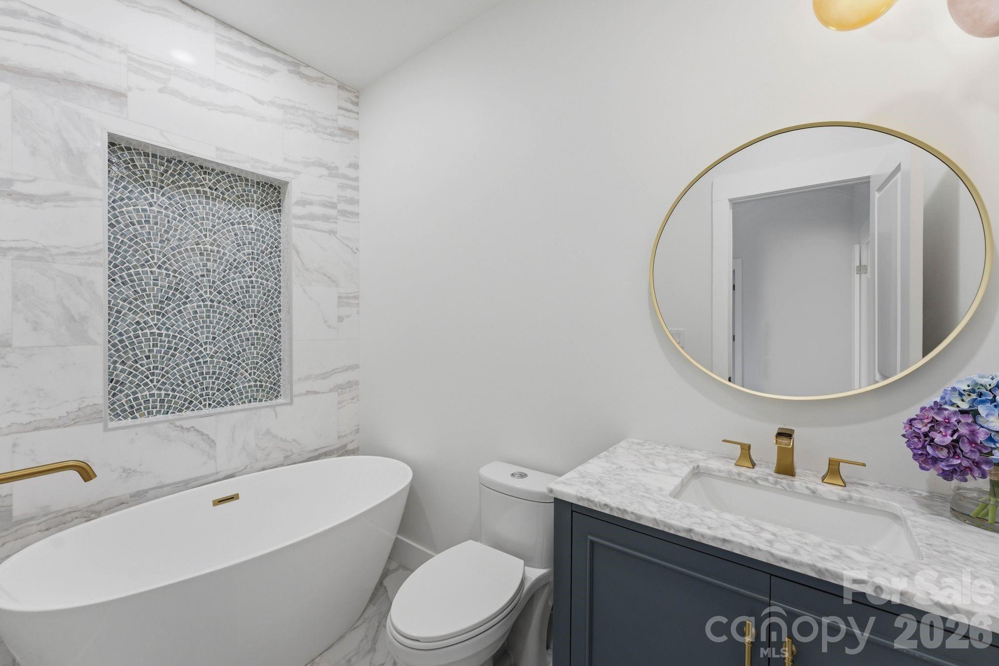 Queens Cove - Residential