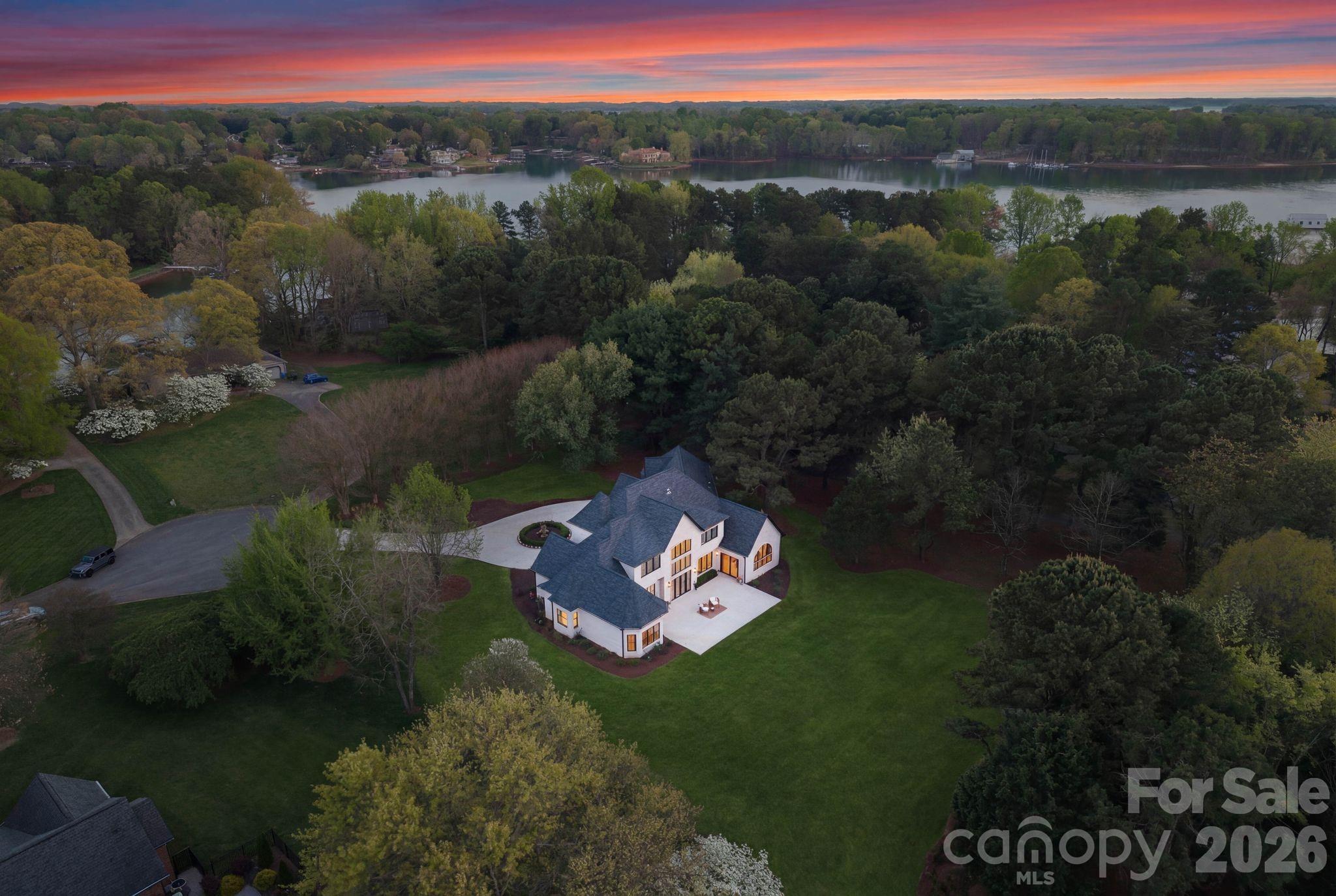 Queens Cove - Residential