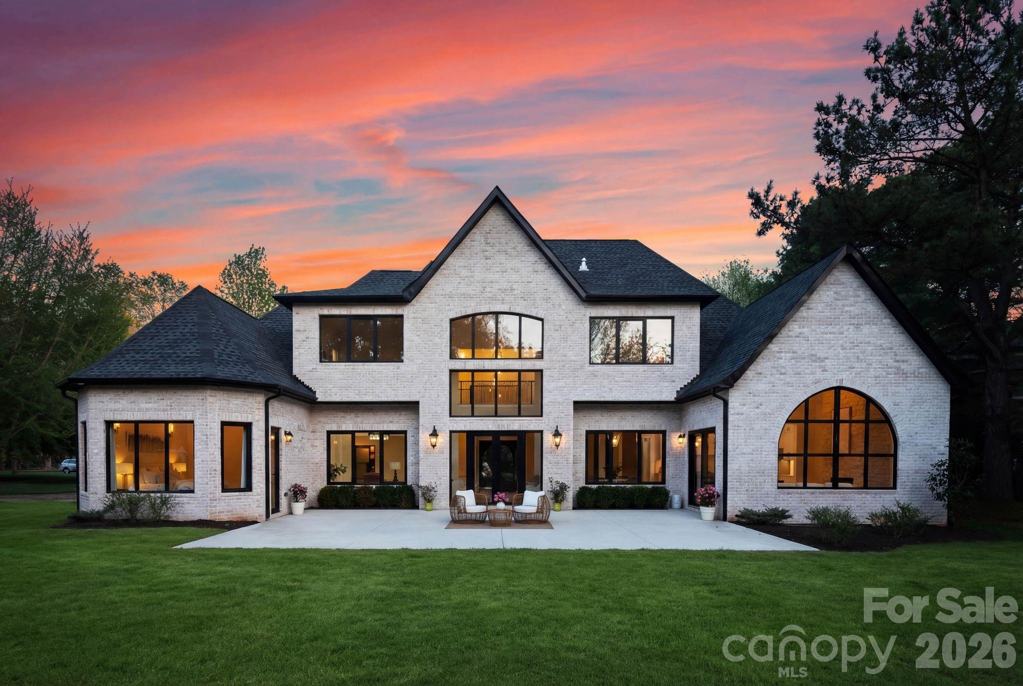 Queens Cove - Residential