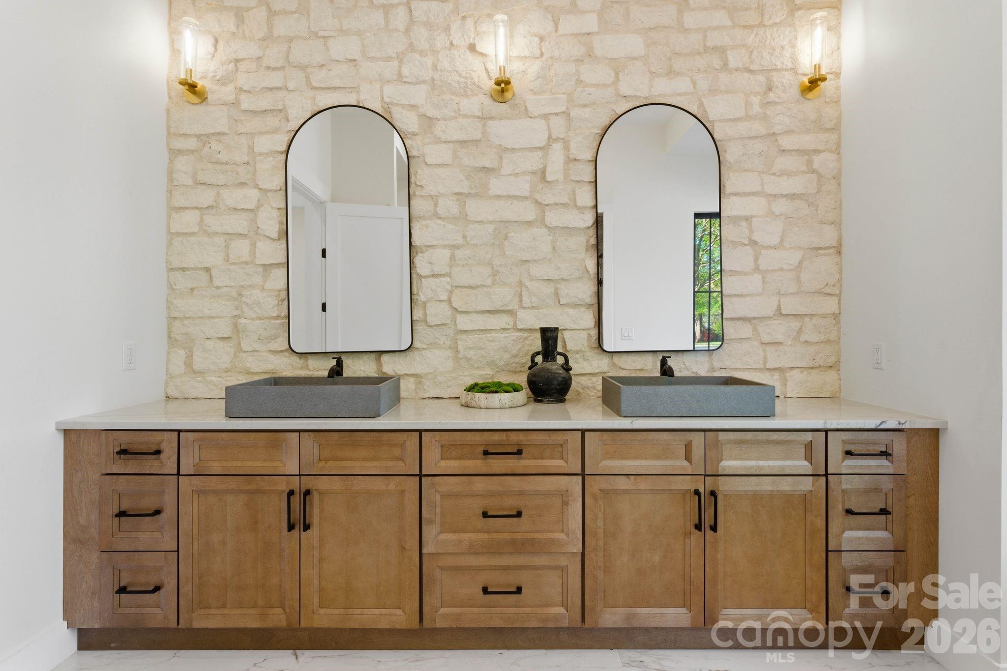 Queens Cove - Residential