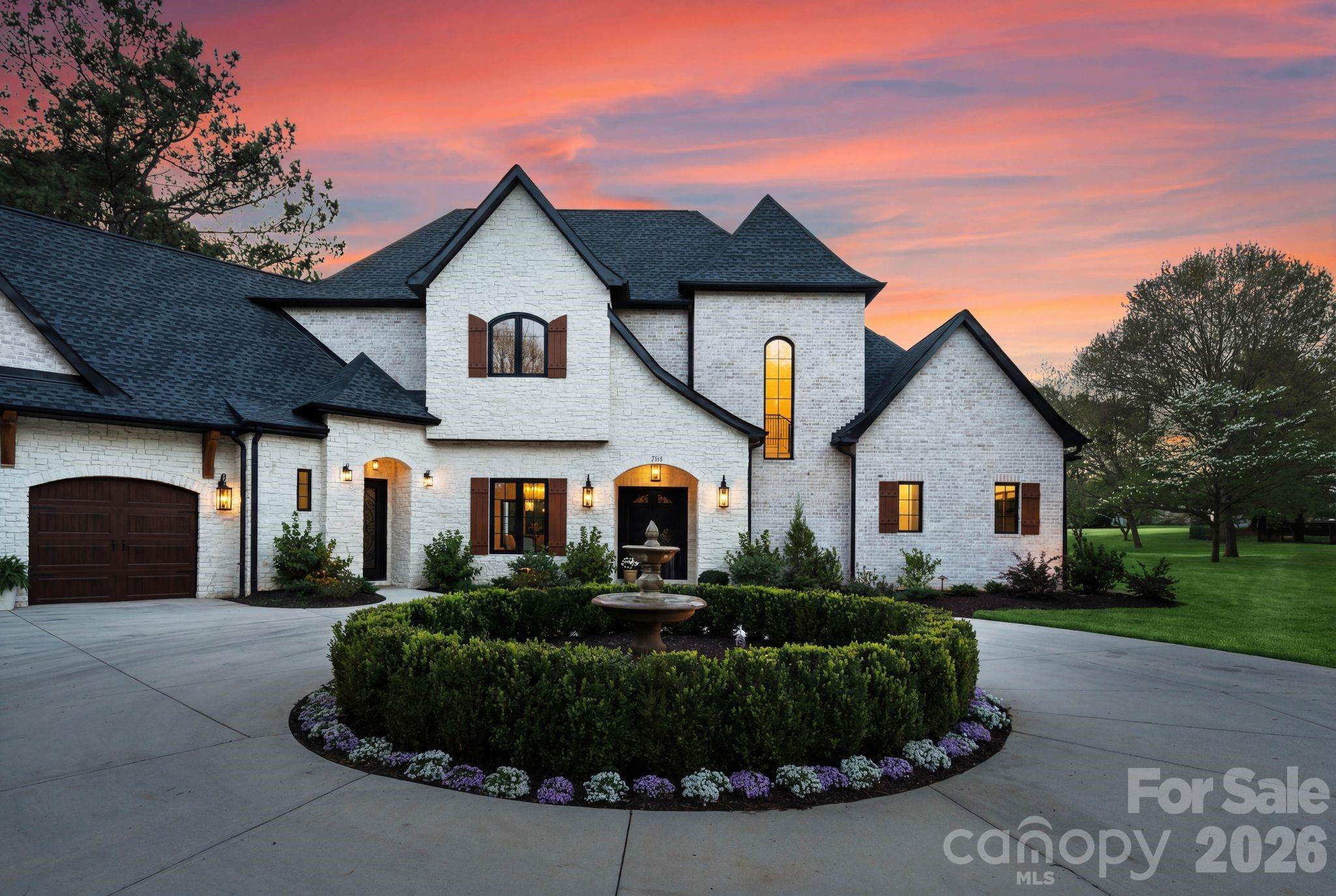 Queens Cove - Residential