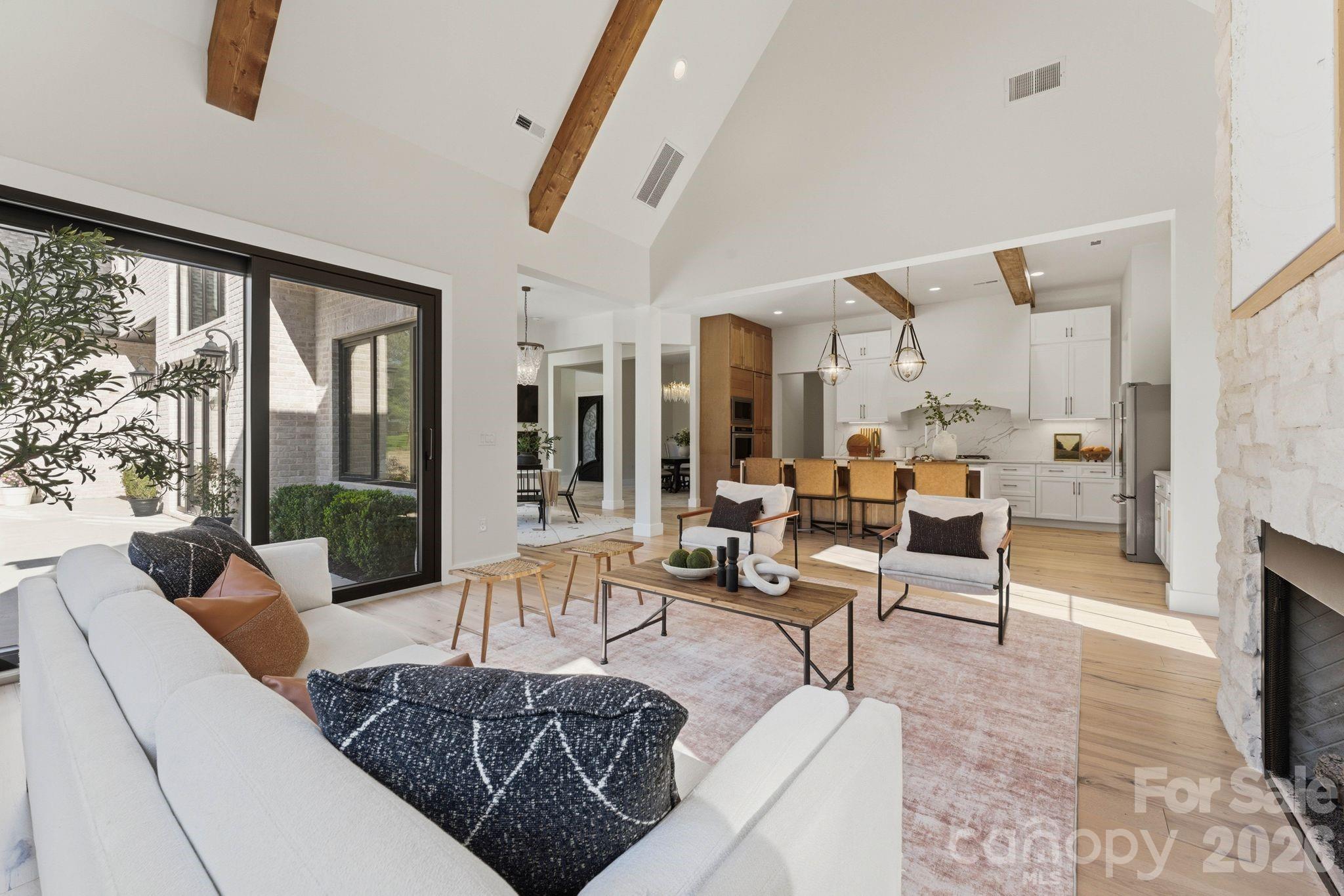 Queens Cove - Residential