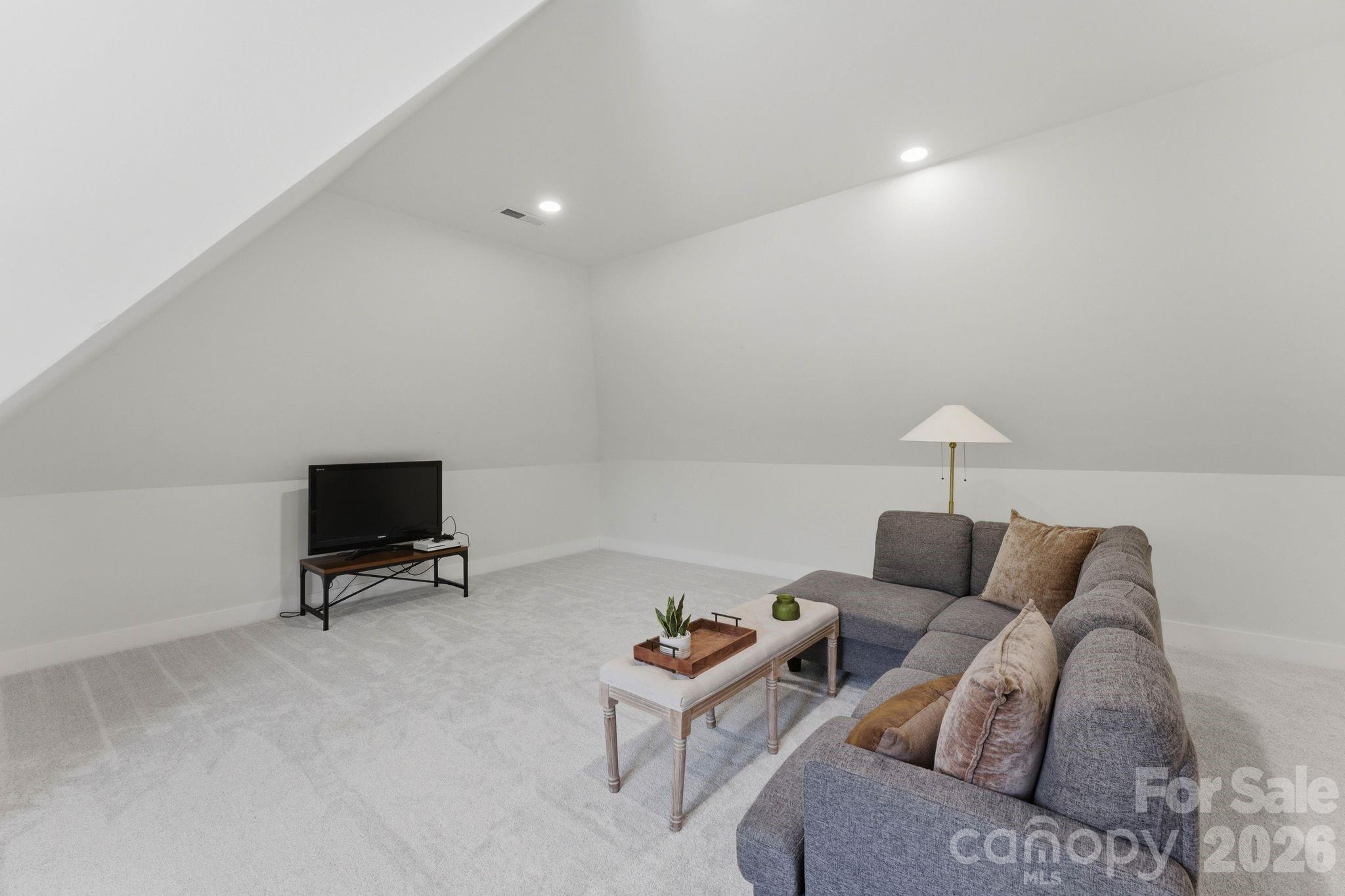 Queens Cove - Residential