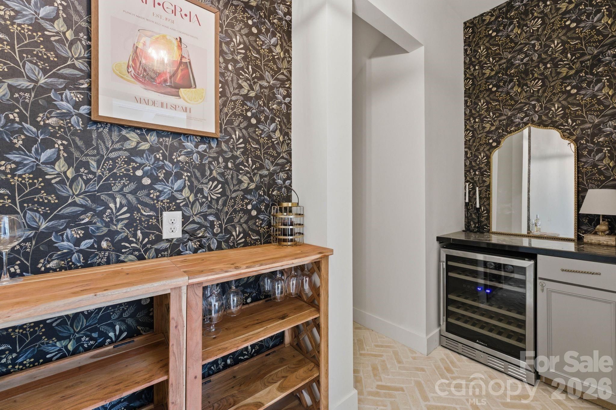 Queens Cove - Residential