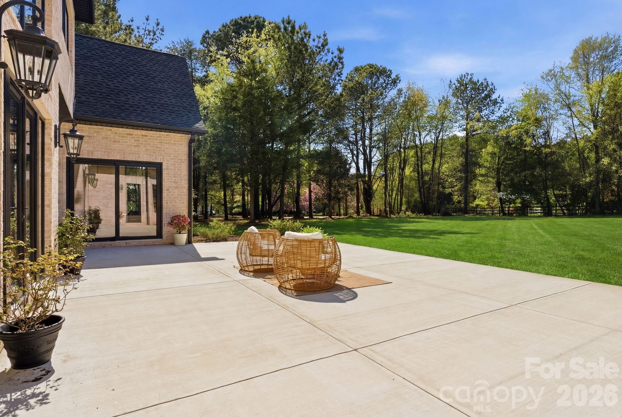 Queens Cove - Residential