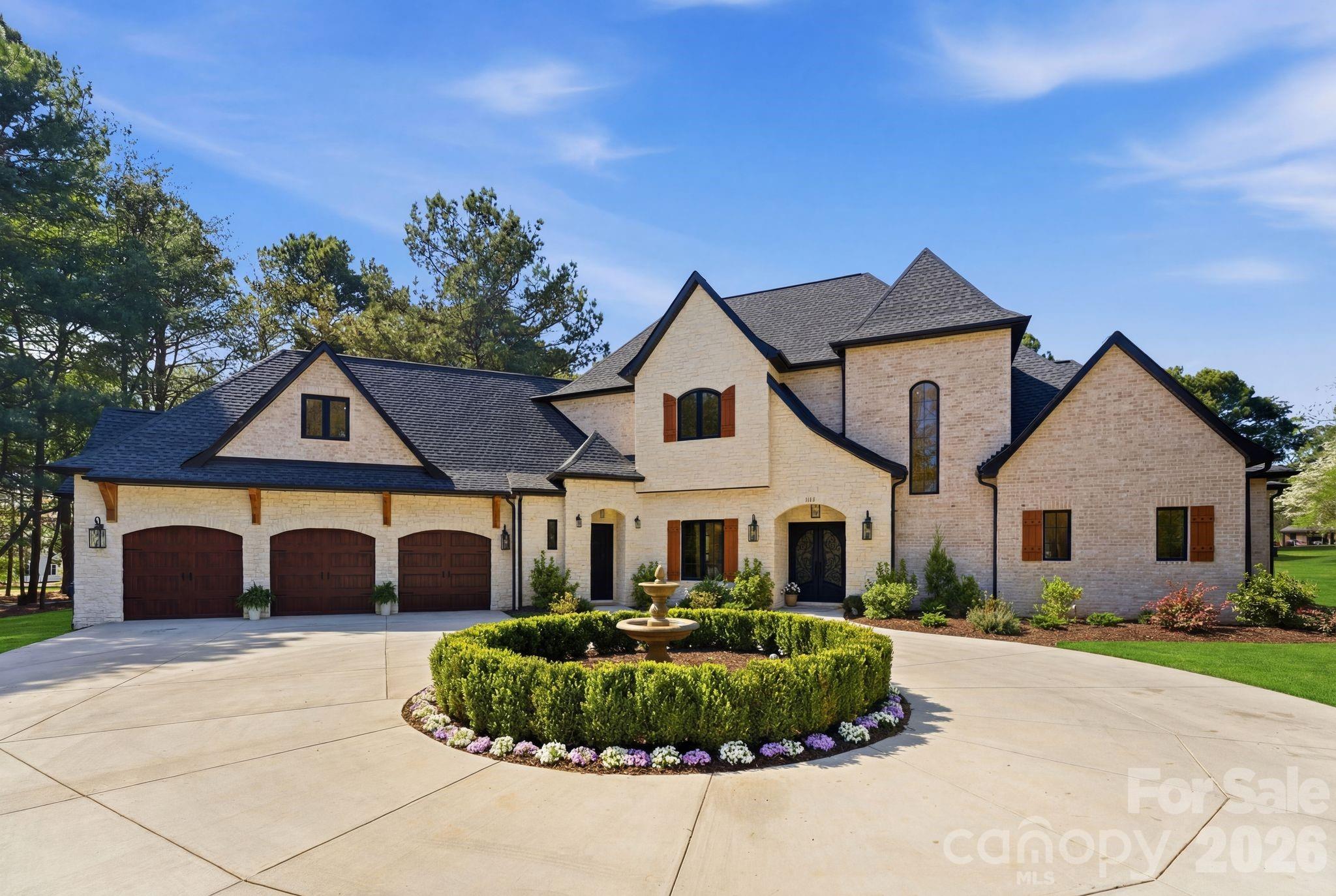 Queens Cove - Residential