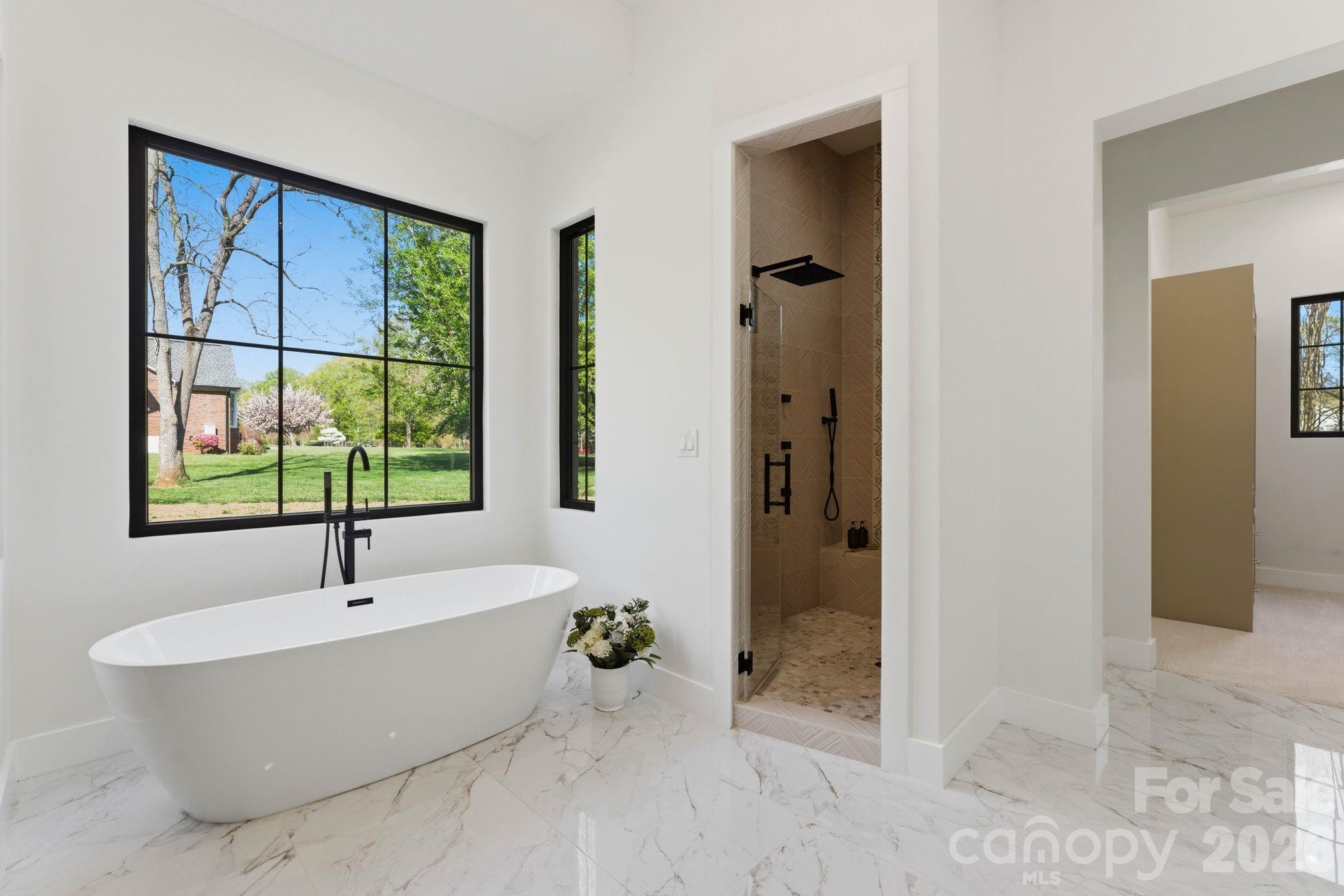 Queens Cove - Residential