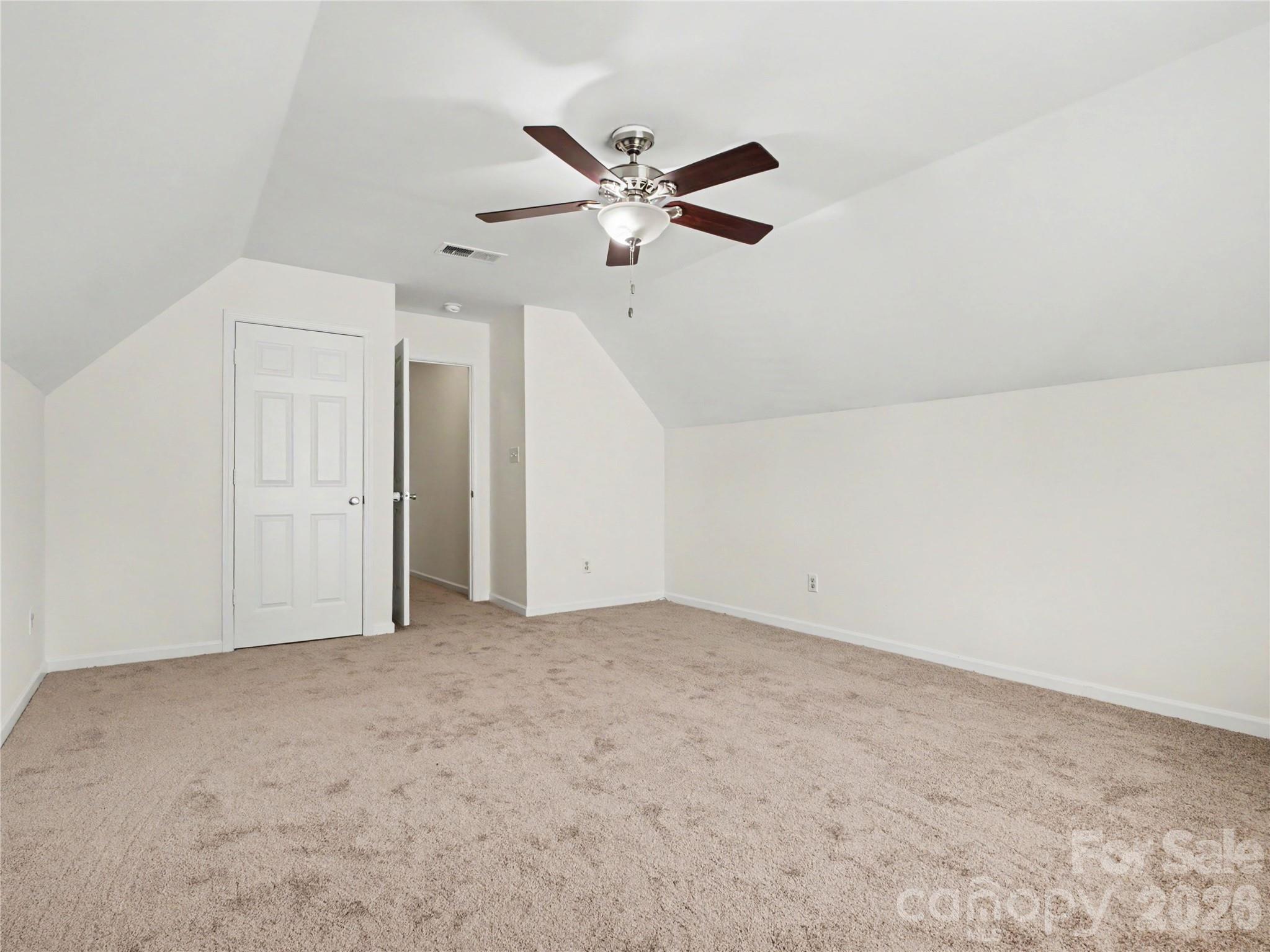 Hunters Ridge At The Crsg - Residential