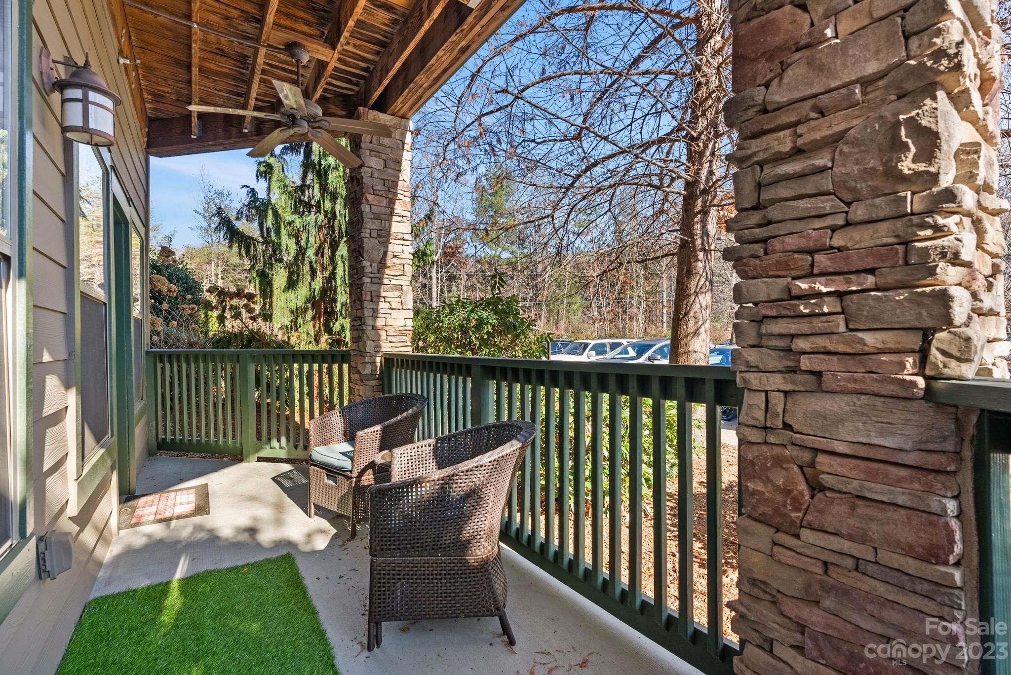 Beaucatcher House - Residential