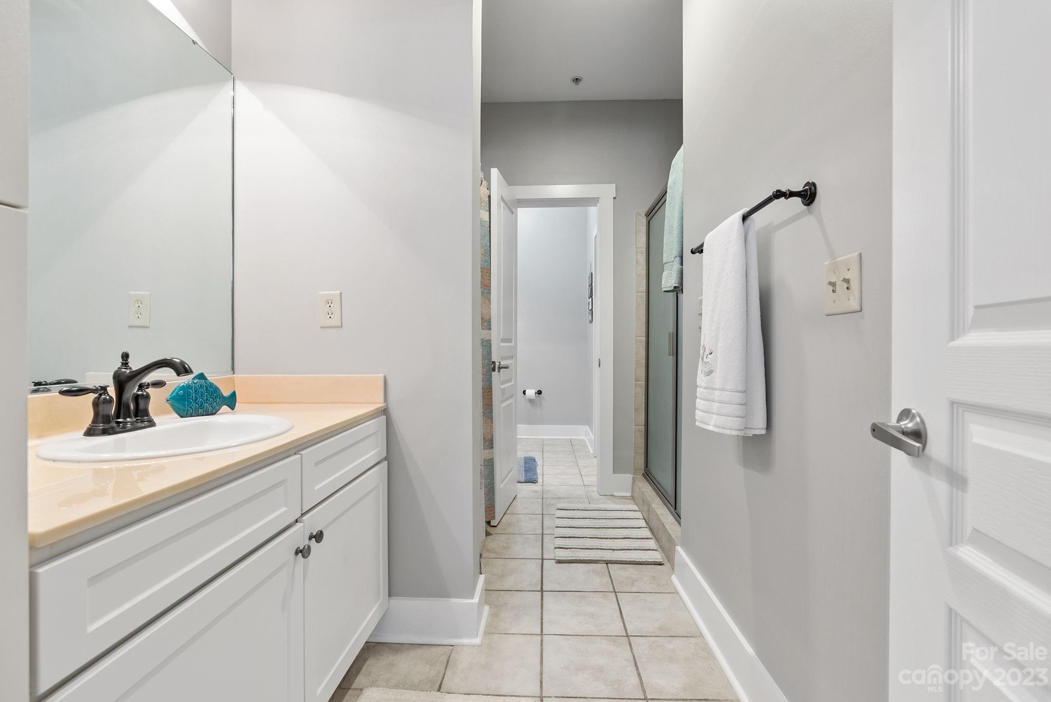 Beaucatcher House - Residential