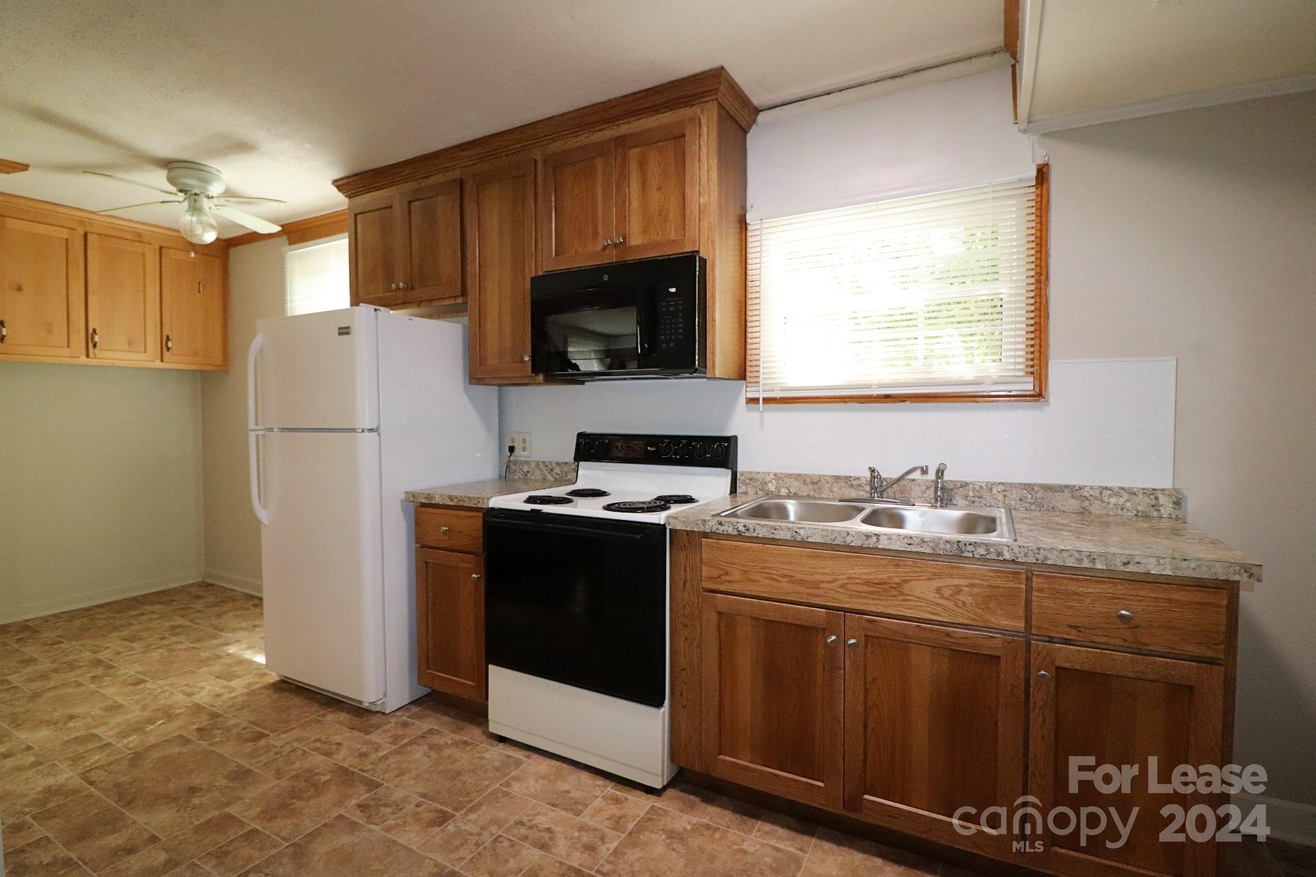 Sunrise Park - Residential Lease
