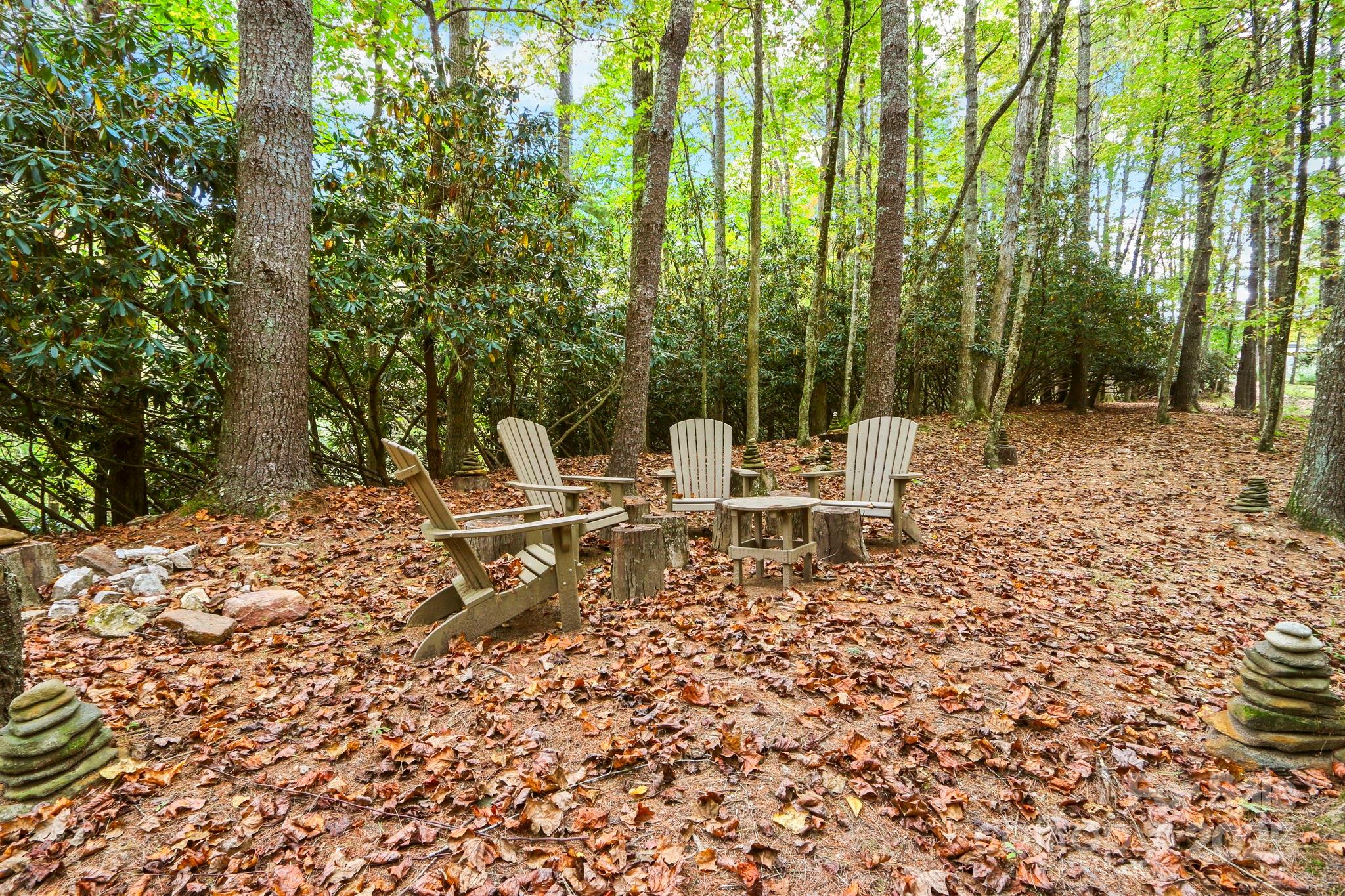 Vilas, North Carolina 28692, United States, 3 Bedrooms Bedrooms, ,4 BathroomsBathrooms,Residential,Active,229824