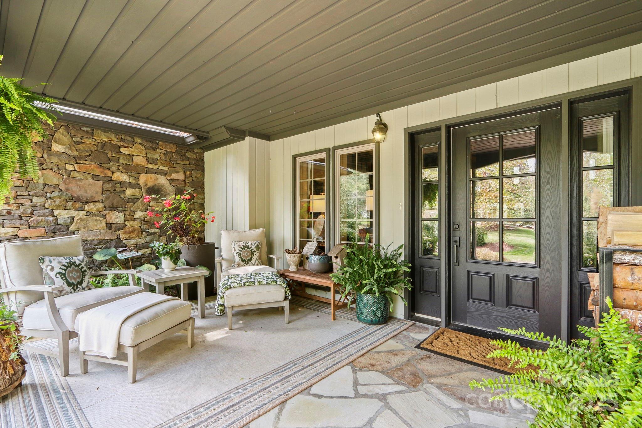 Vilas, North Carolina 28692, United States, 3 Bedrooms Bedrooms, ,4 BathroomsBathrooms,Residential,Active,229824