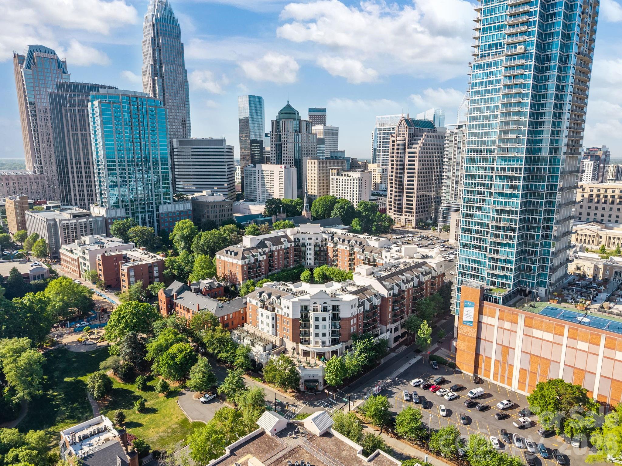 Fifth And Poplar - Residential