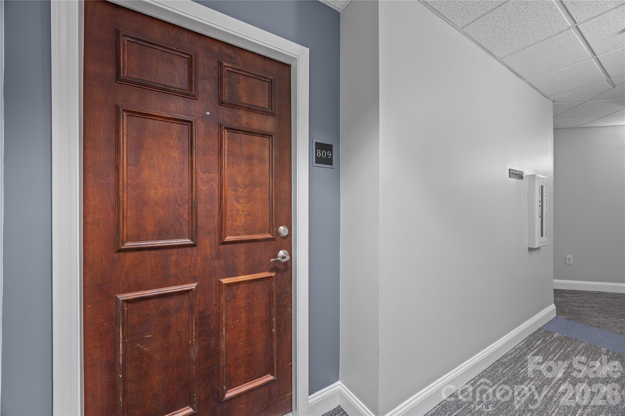 300 W 5th Street 809