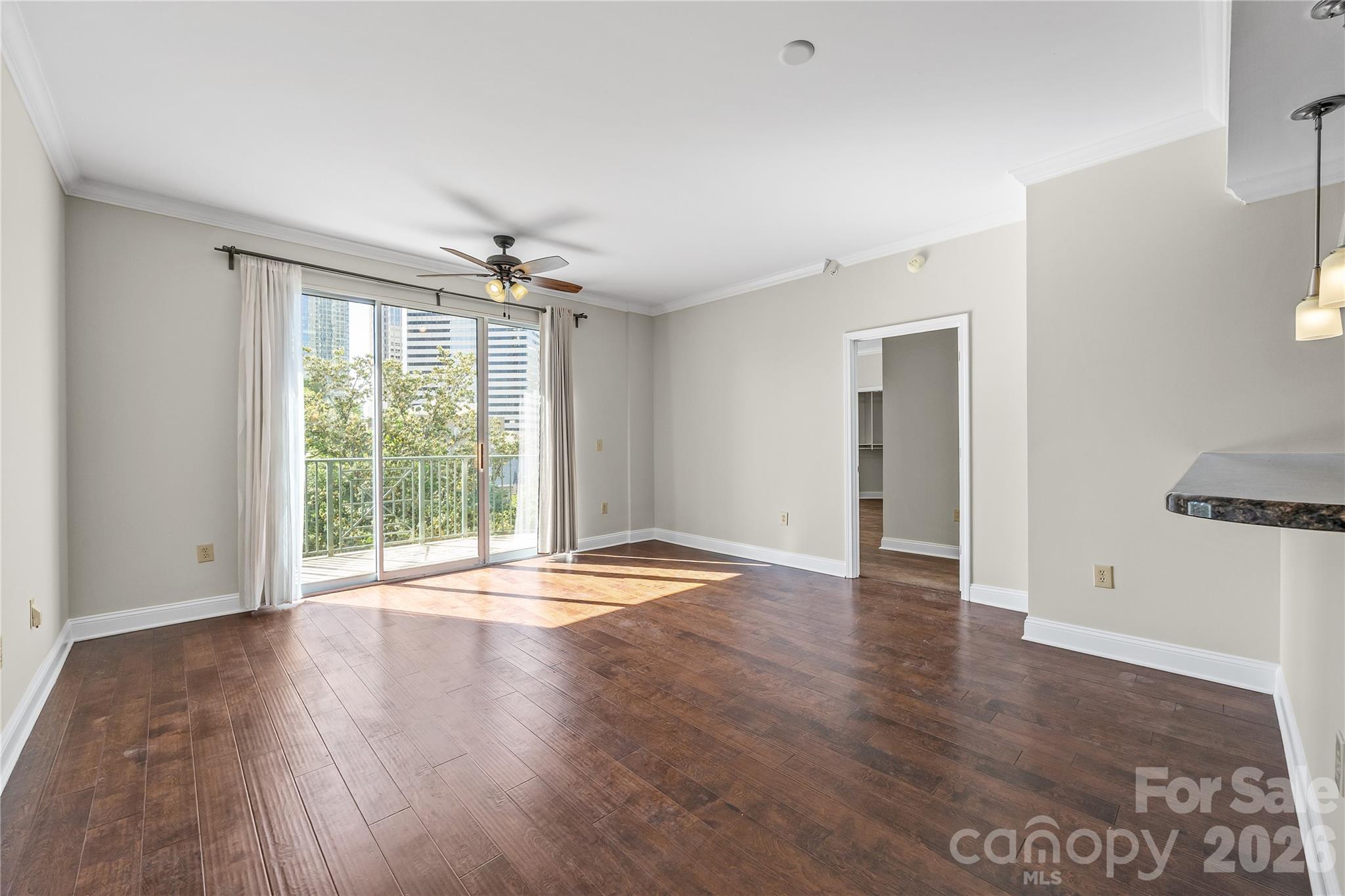 Fifth And Poplar - Residential