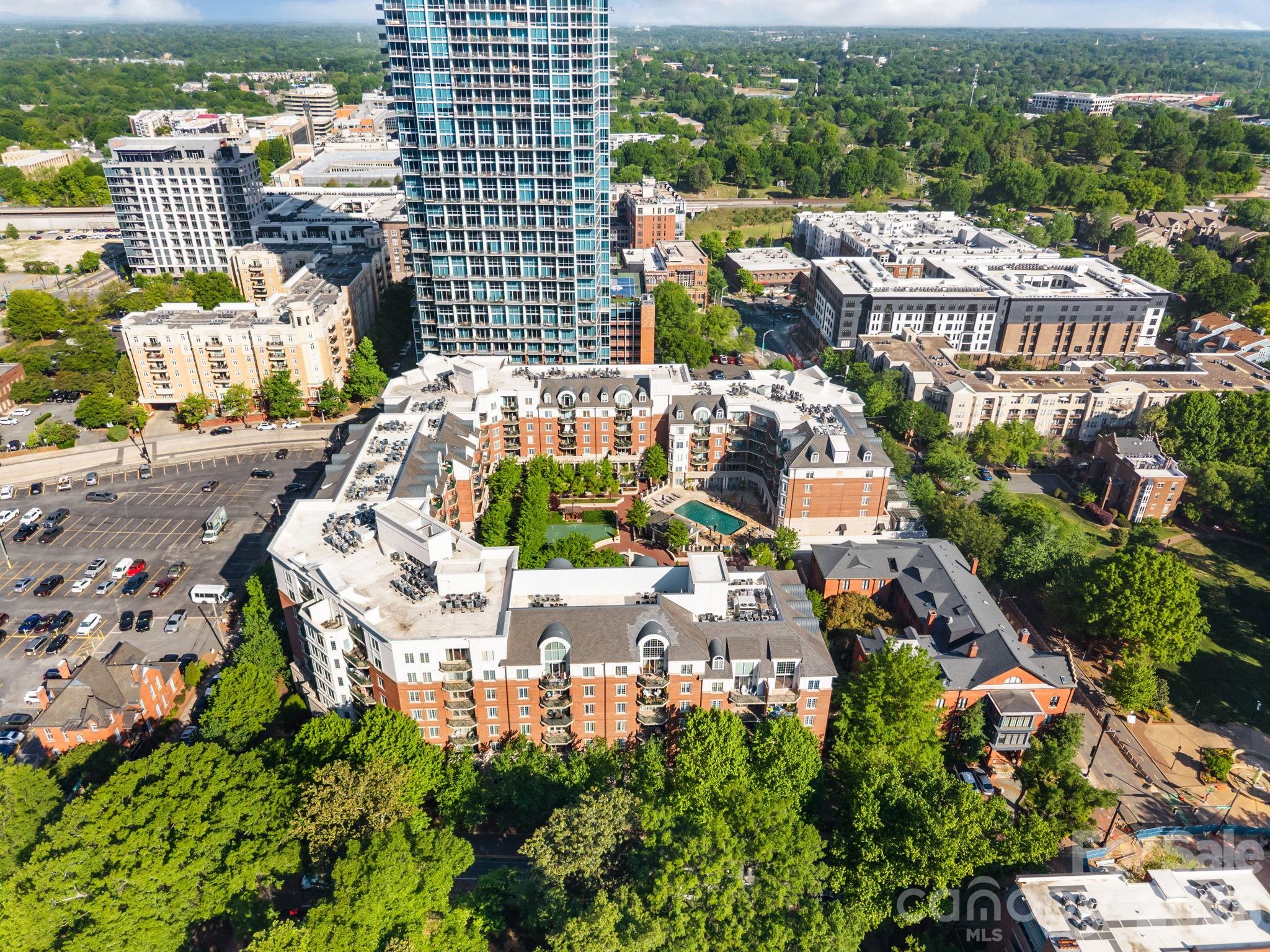 Fifth And Poplar - Residential