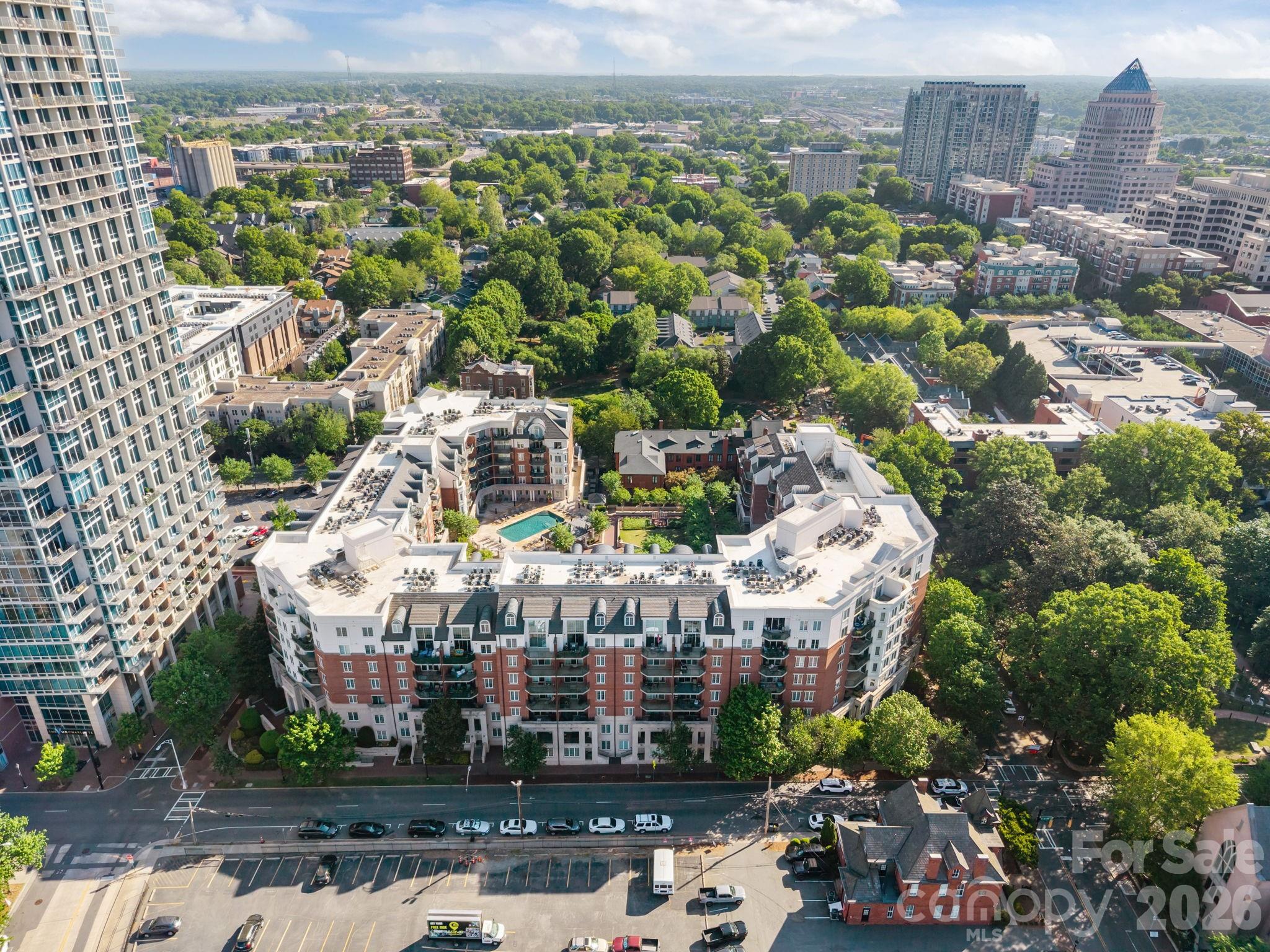 Fifth And Poplar - Residential