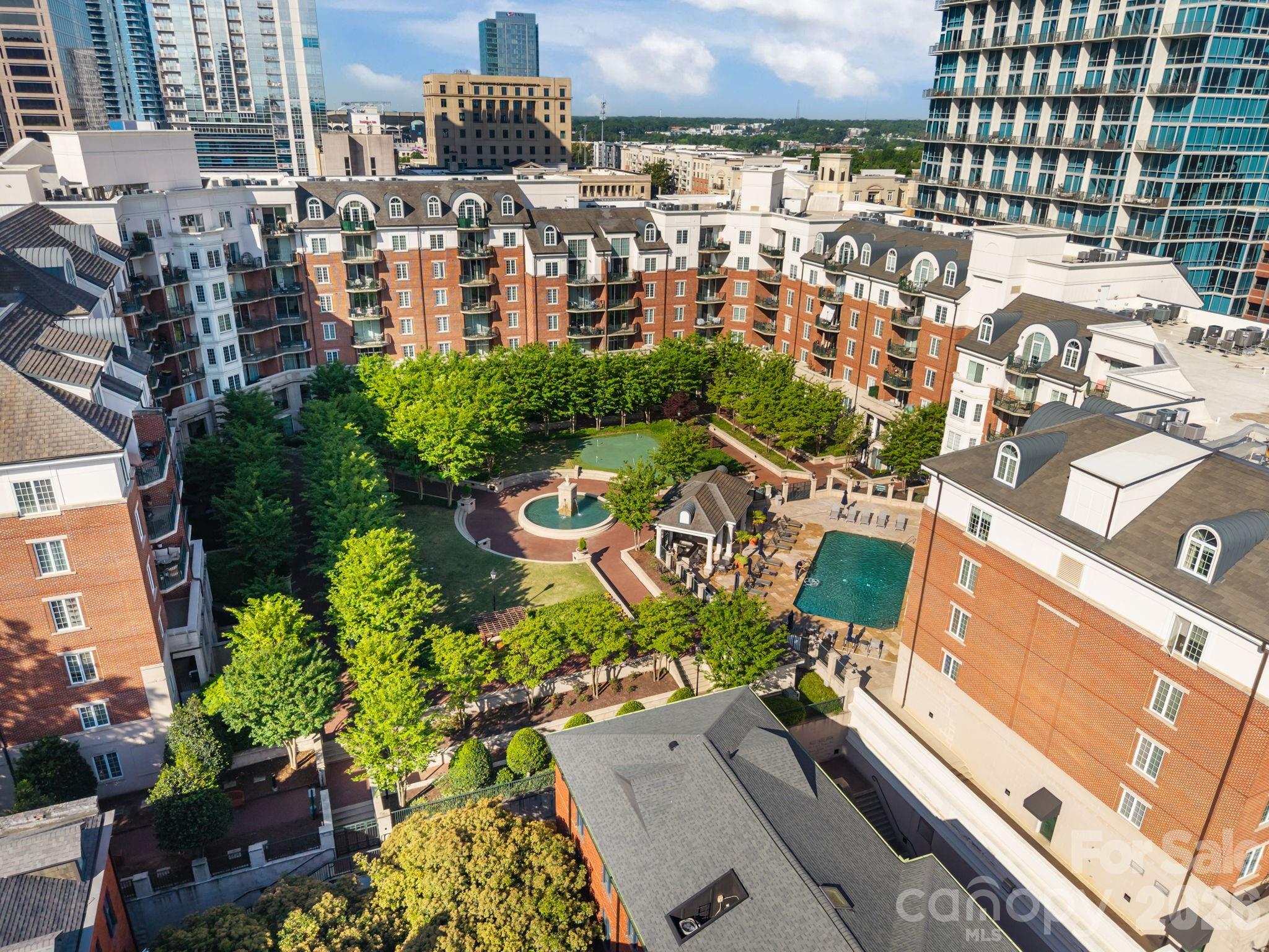 Fifth And Poplar - Residential