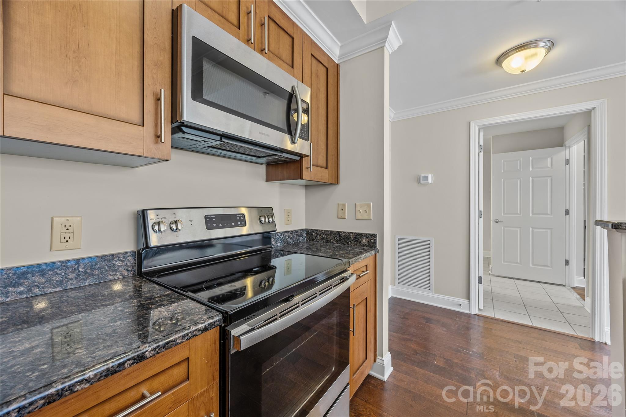 Fifth And Poplar - Residential