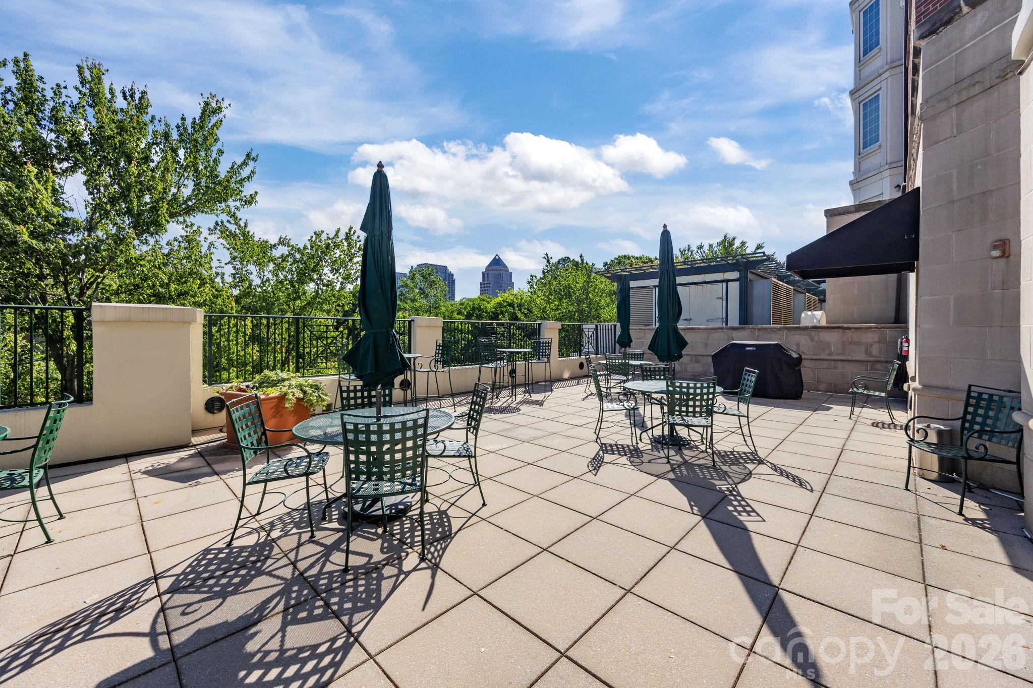 Fifth And Poplar - Residential