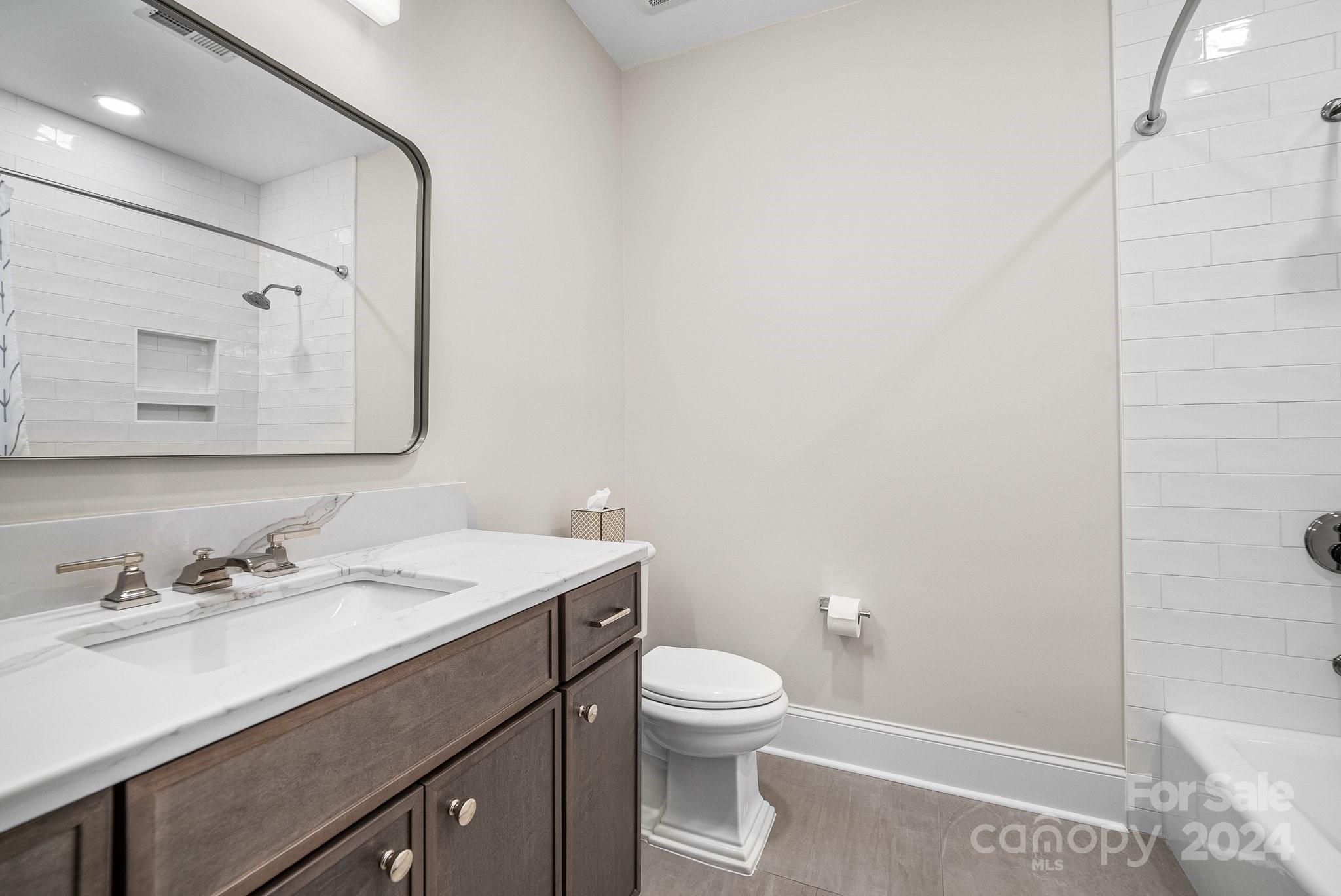 The Peninsula - Residential