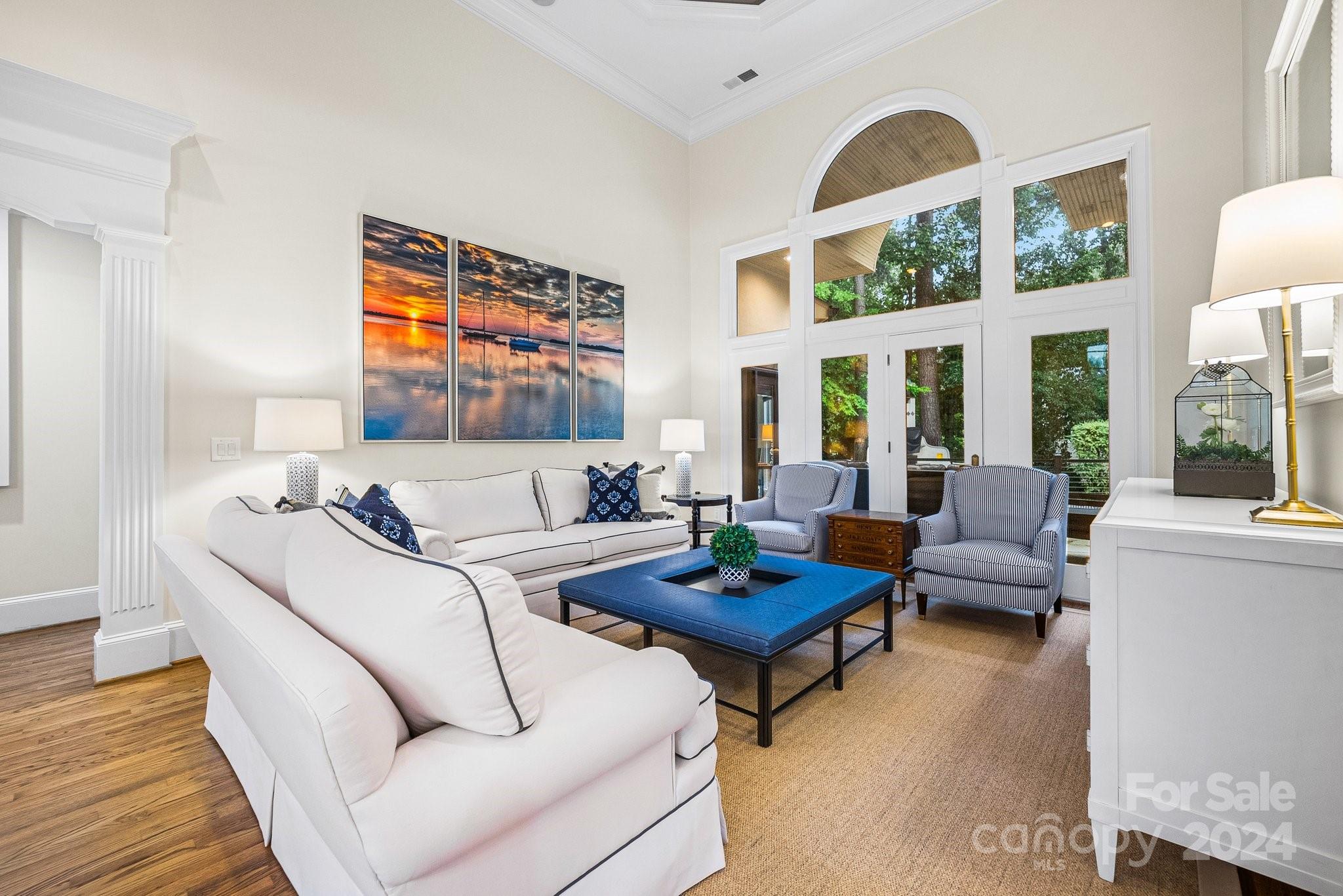 The Peninsula - Residential