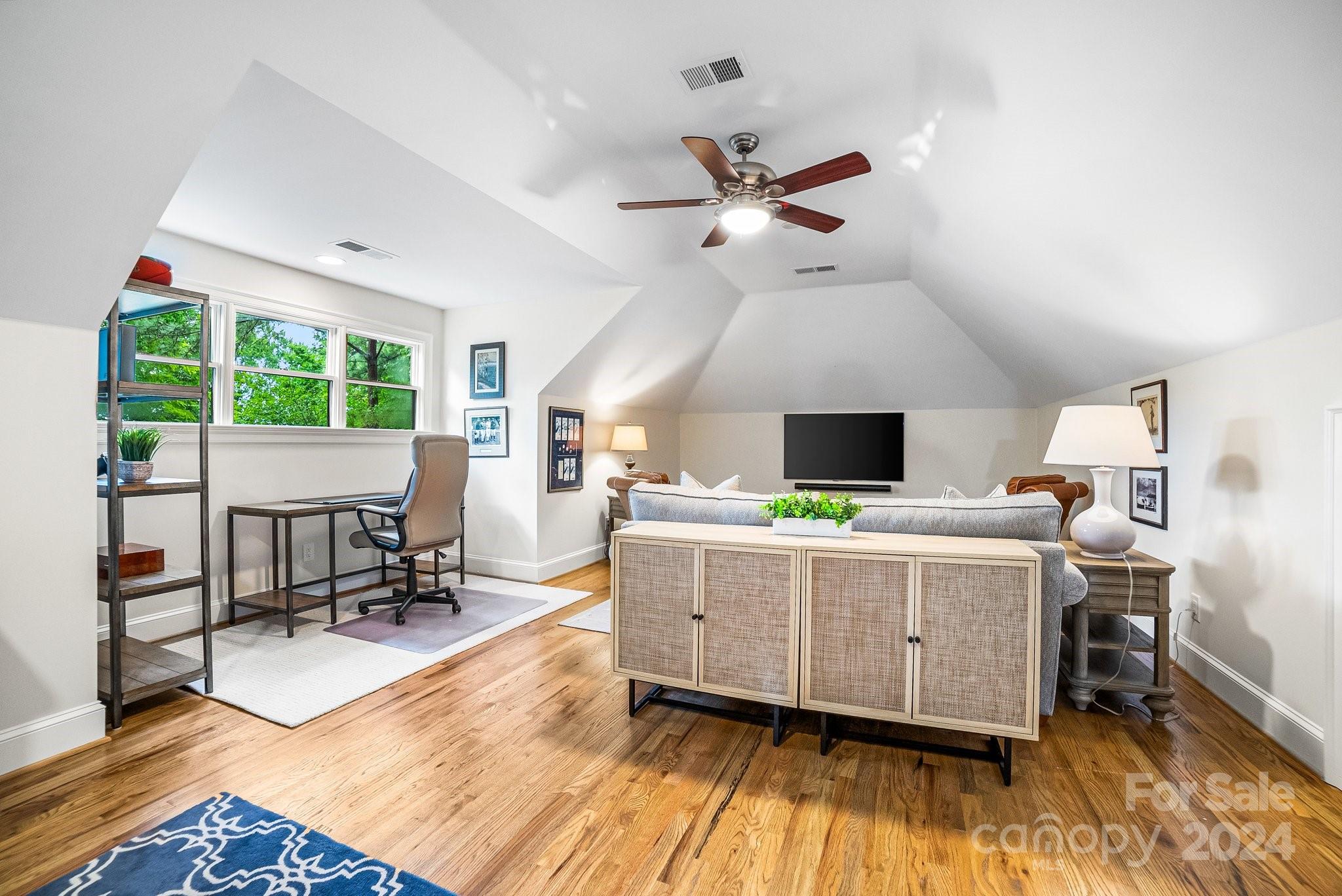 The Peninsula - Residential