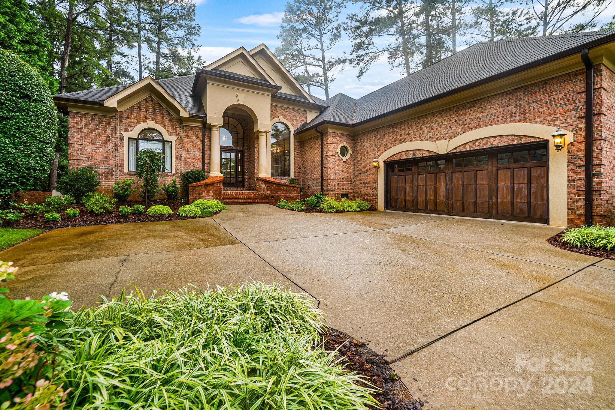 The Peninsula - Residential