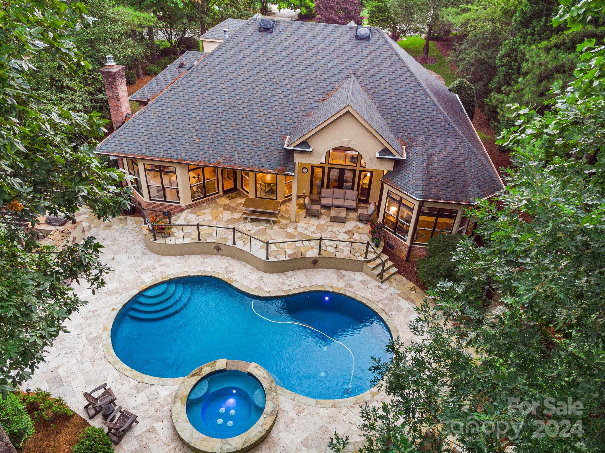 The Peninsula - Residential