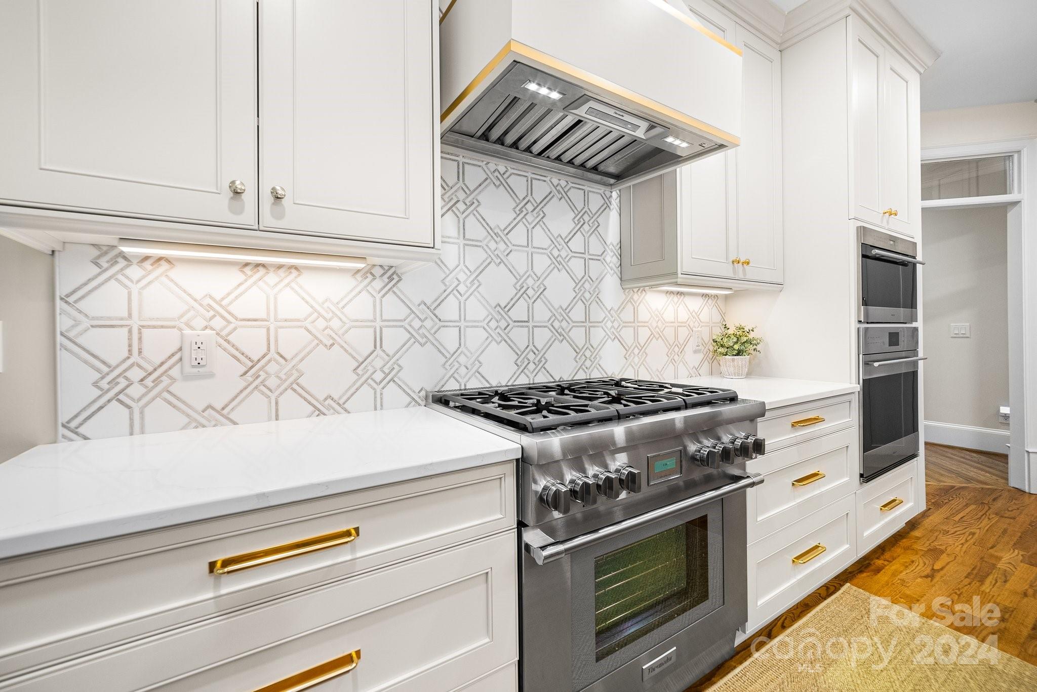 The Peninsula - Residential