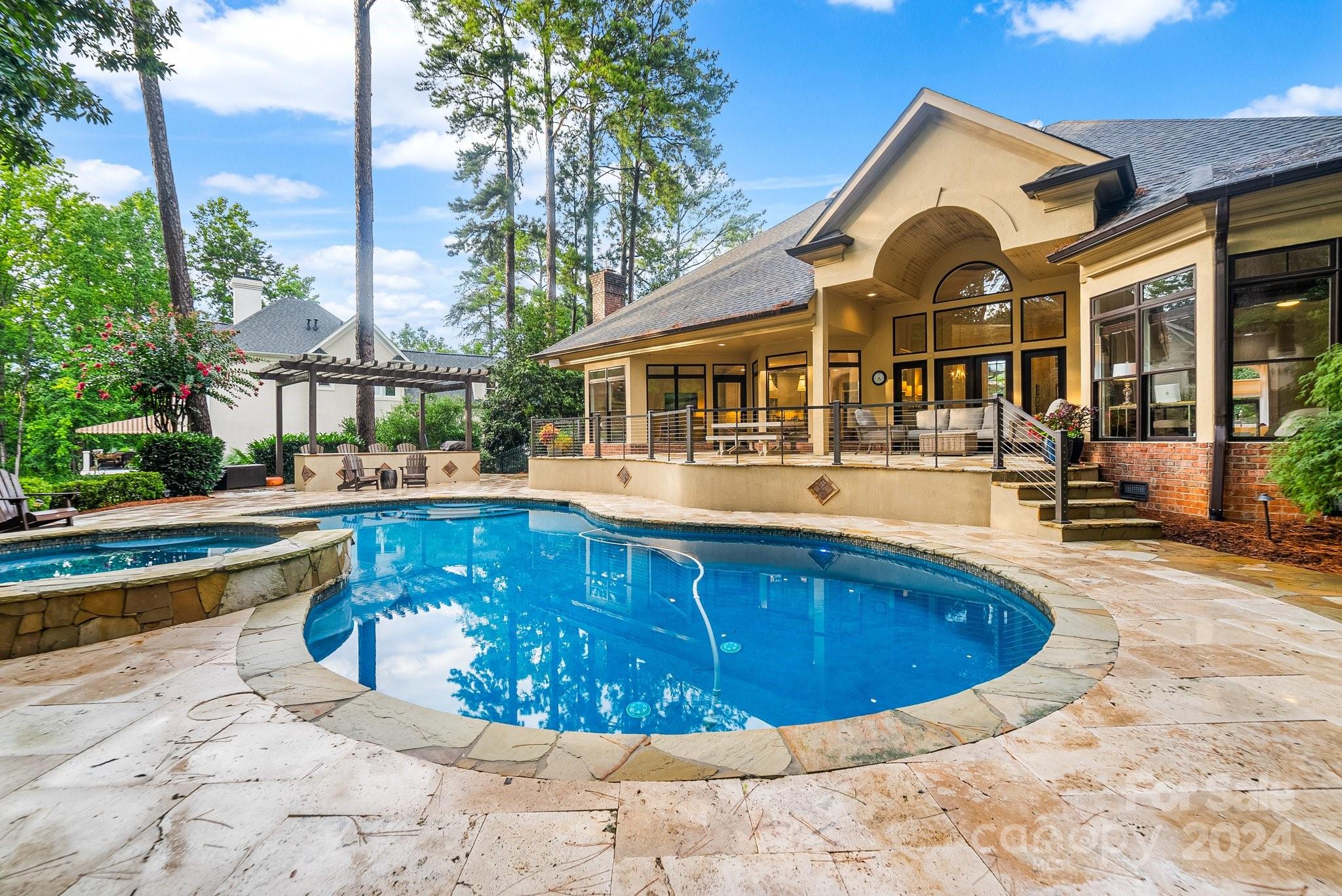 The Peninsula - Residential