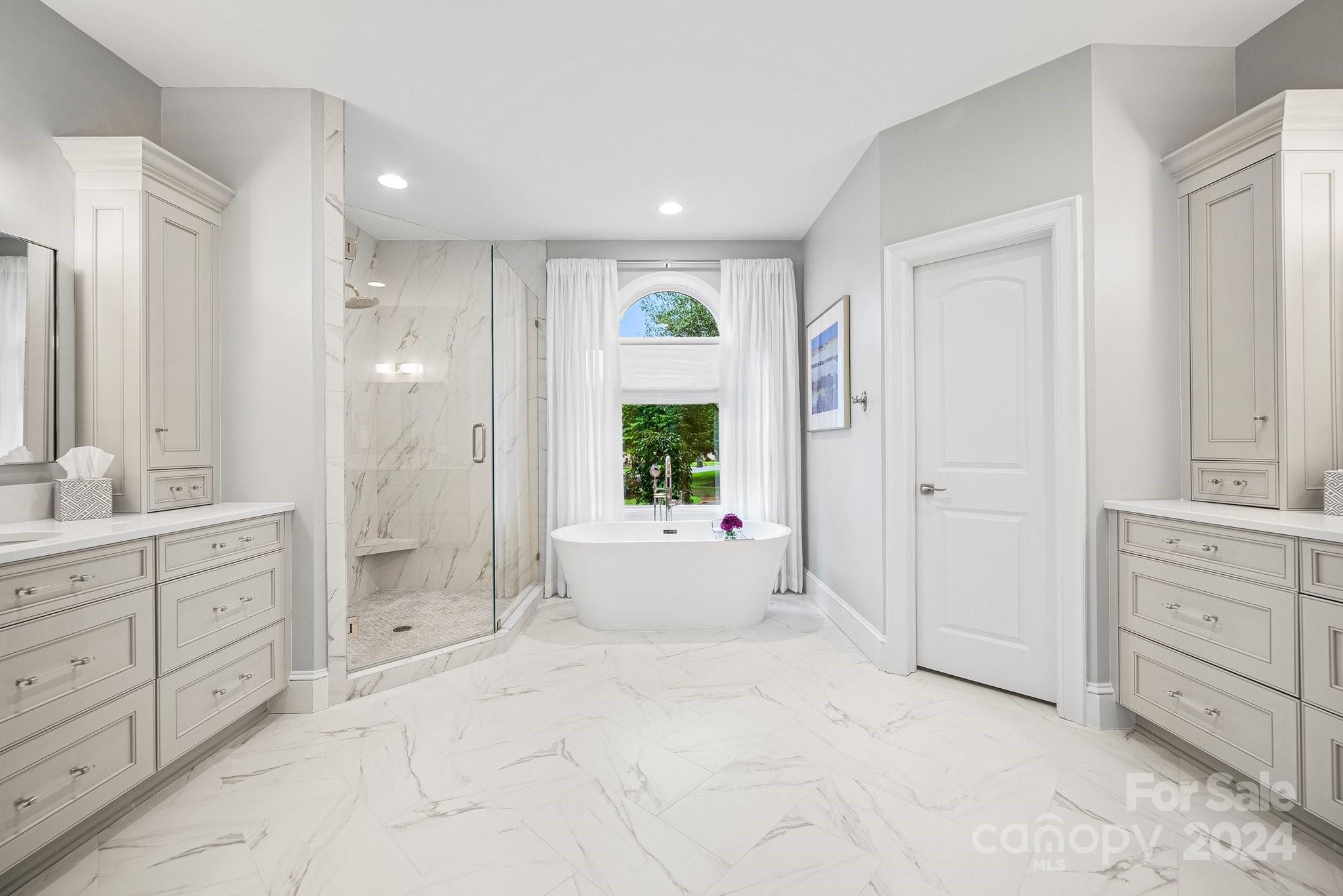 The Peninsula - Residential