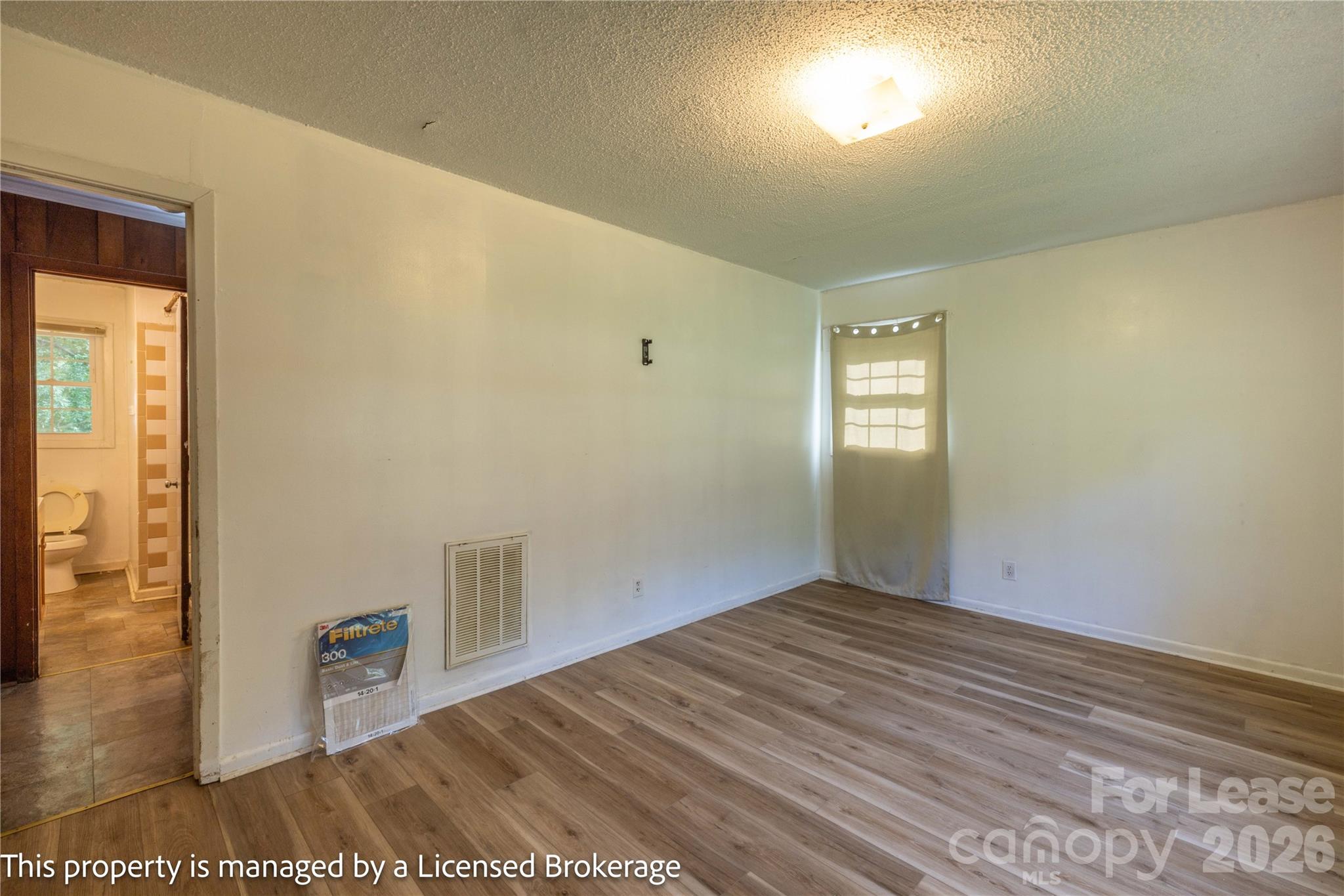 Unknown - Residential Lease