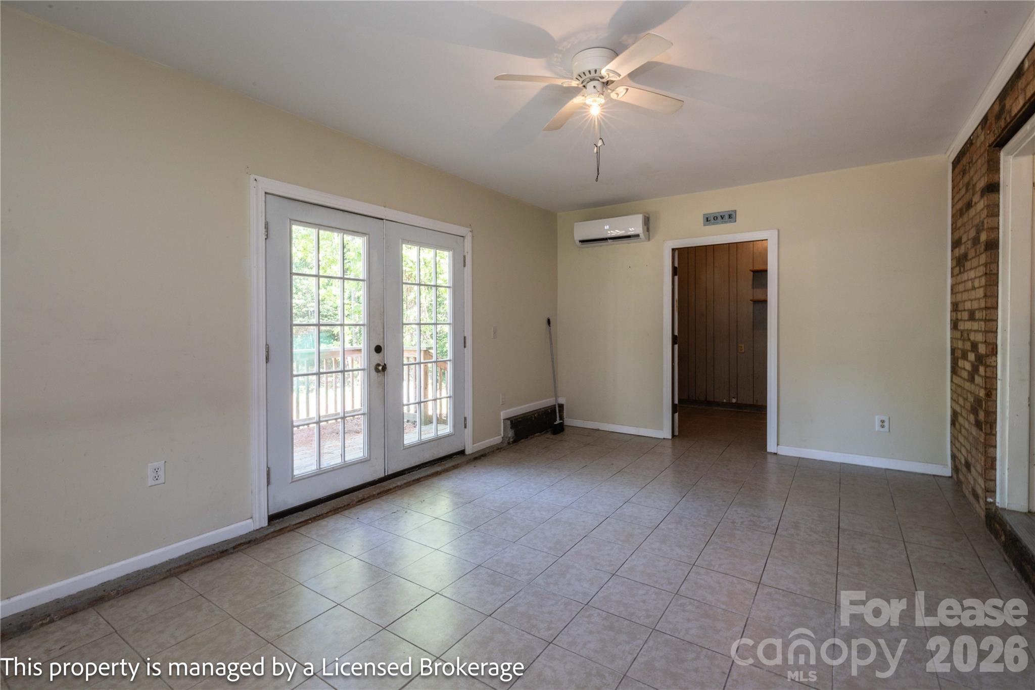 Unknown - Residential Lease