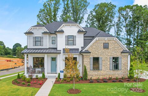 14011 Camden Close Circle 25 Huntersville NC 28078