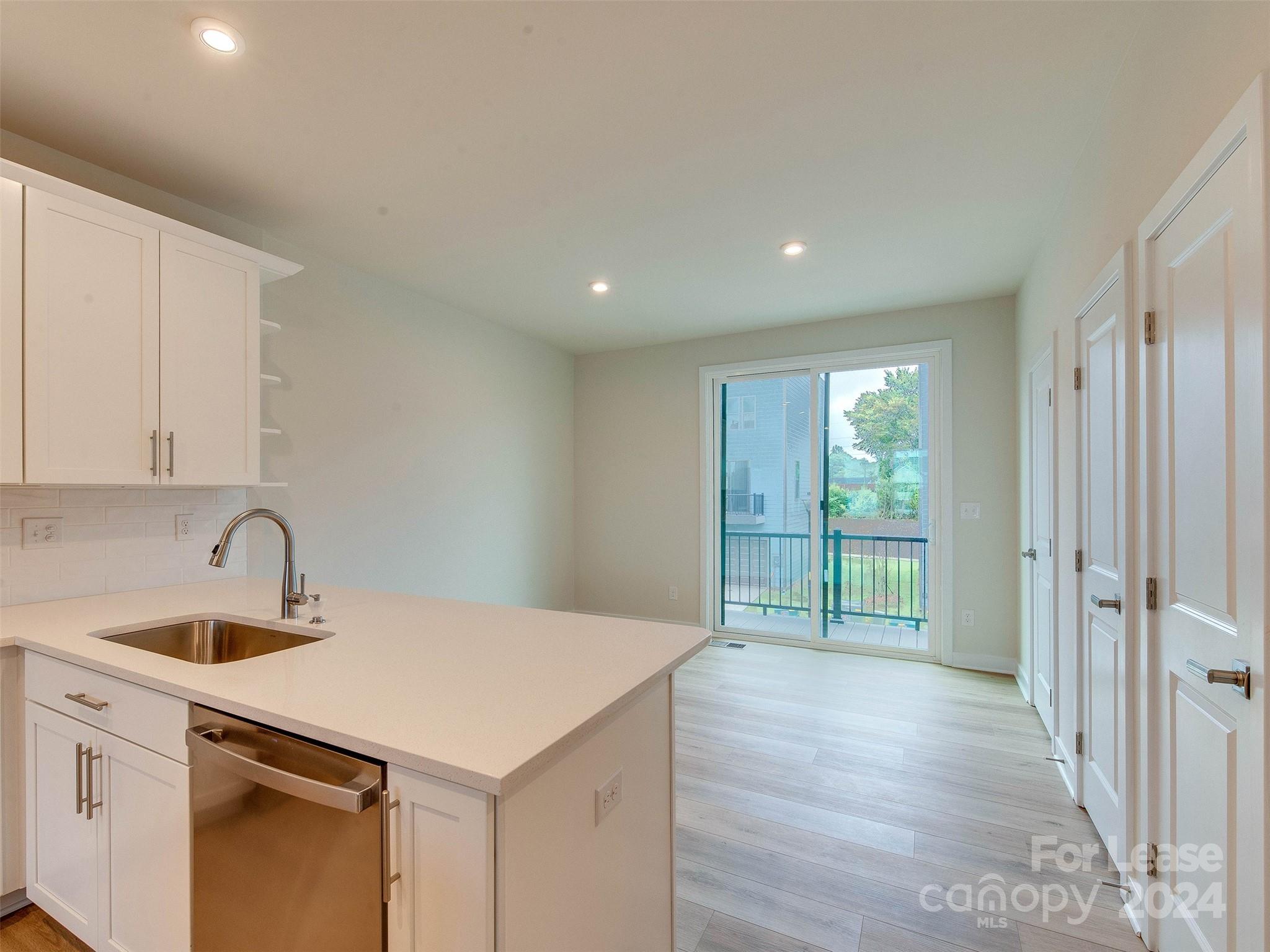 Double Oaks - Residential Lease