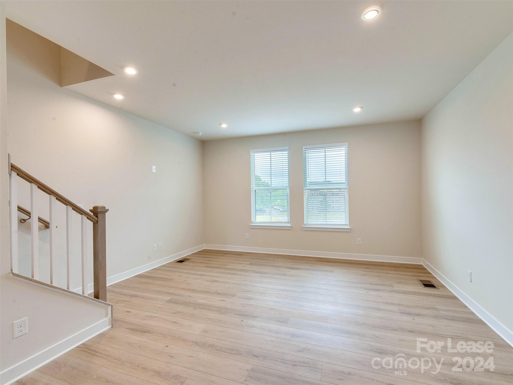 Double Oaks - Residential Lease