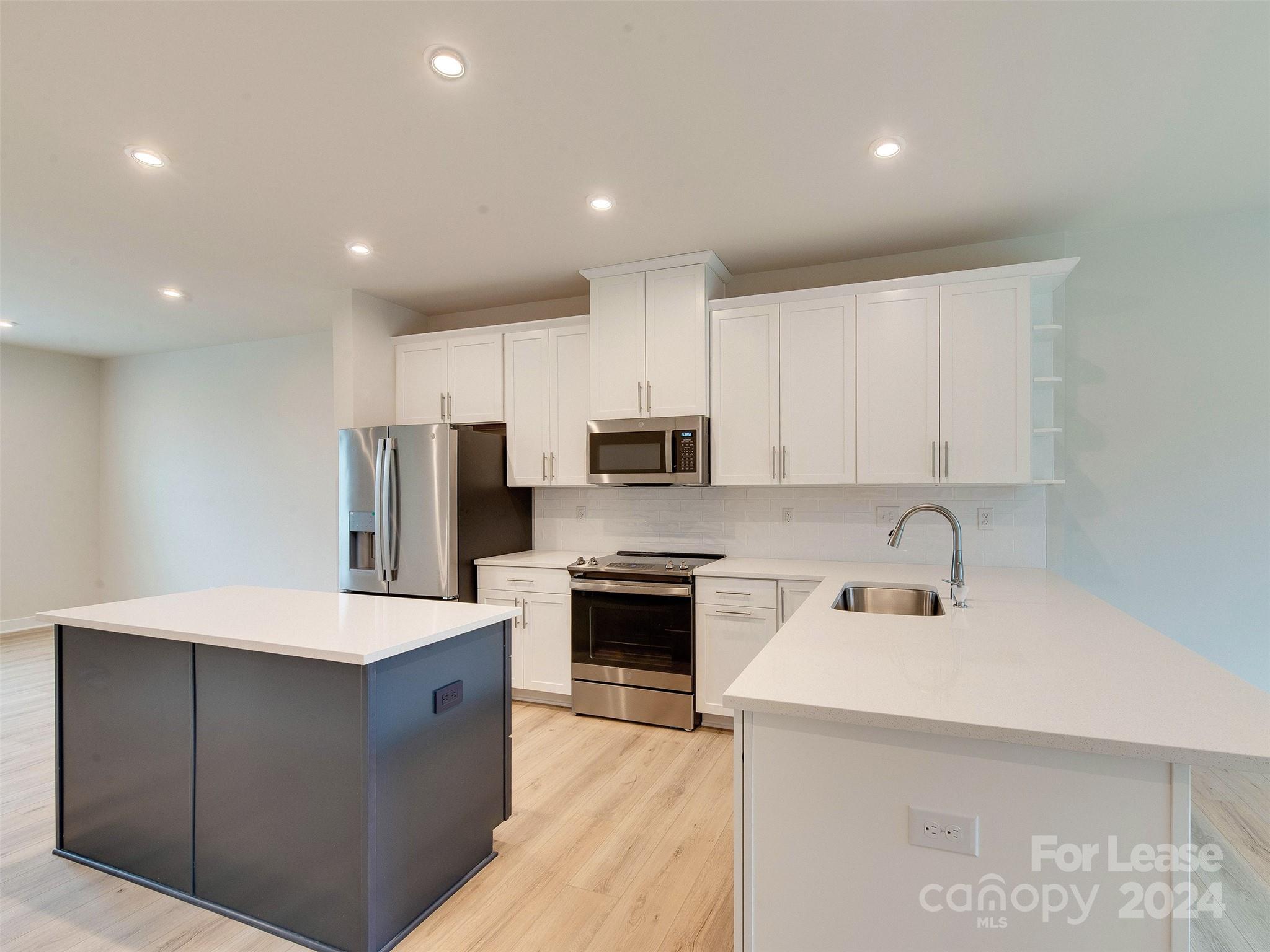 Double Oaks - Residential Lease