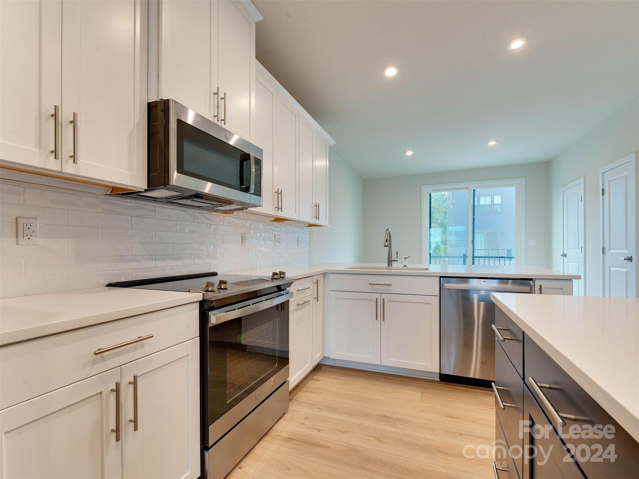 Double Oaks - Residential Lease