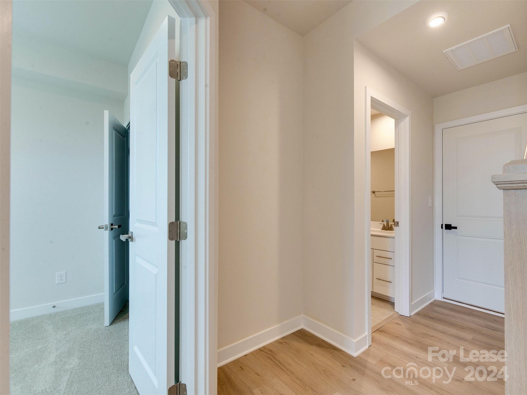 Double Oaks - Residential Lease
