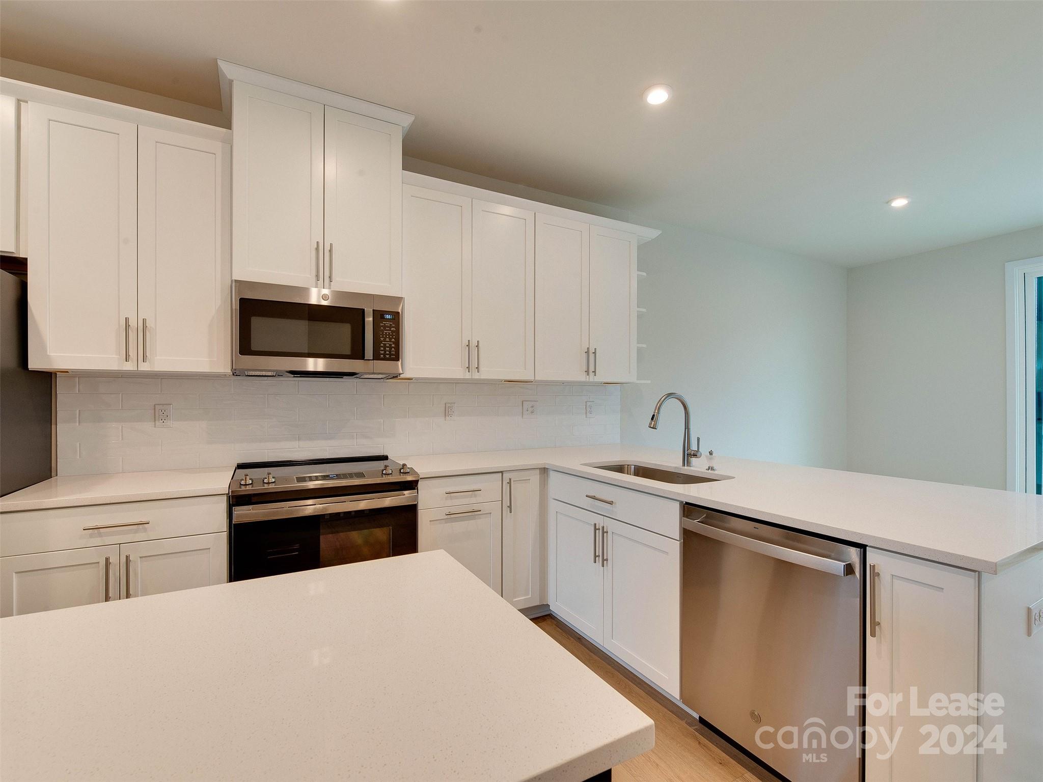 Double Oaks - Residential Lease