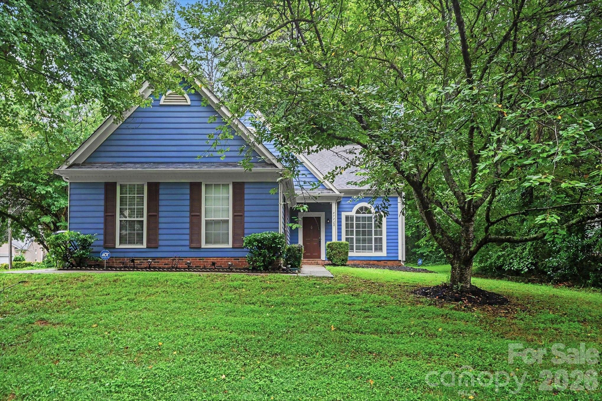 8722 Woodhill Manor Court