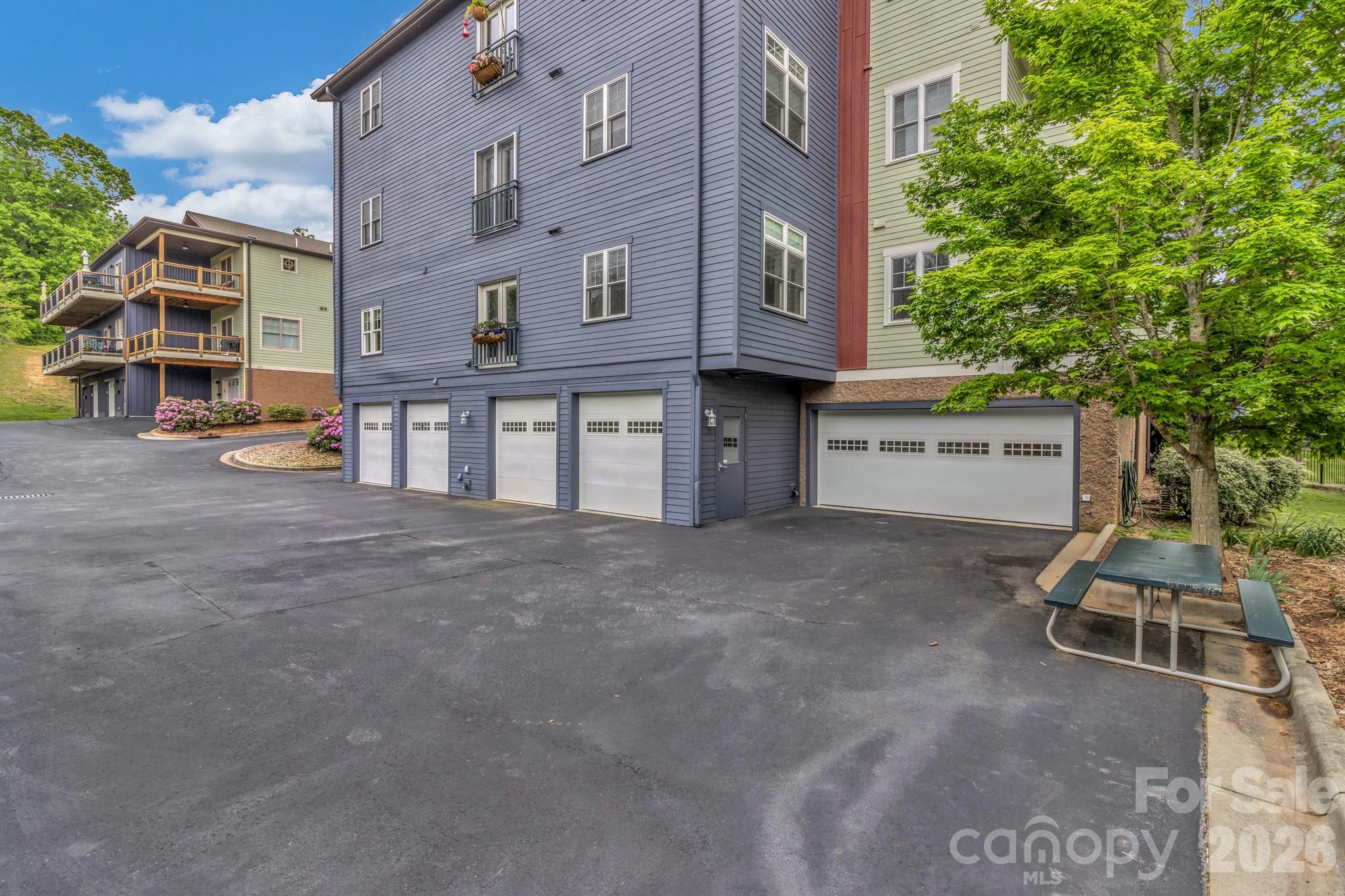 400 Skyloft Drive 102