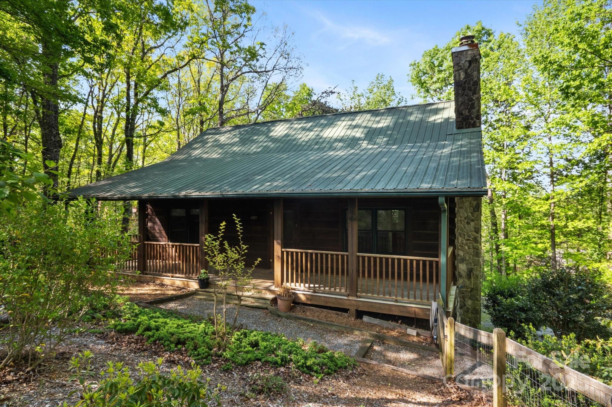 447 Cherokee Circle