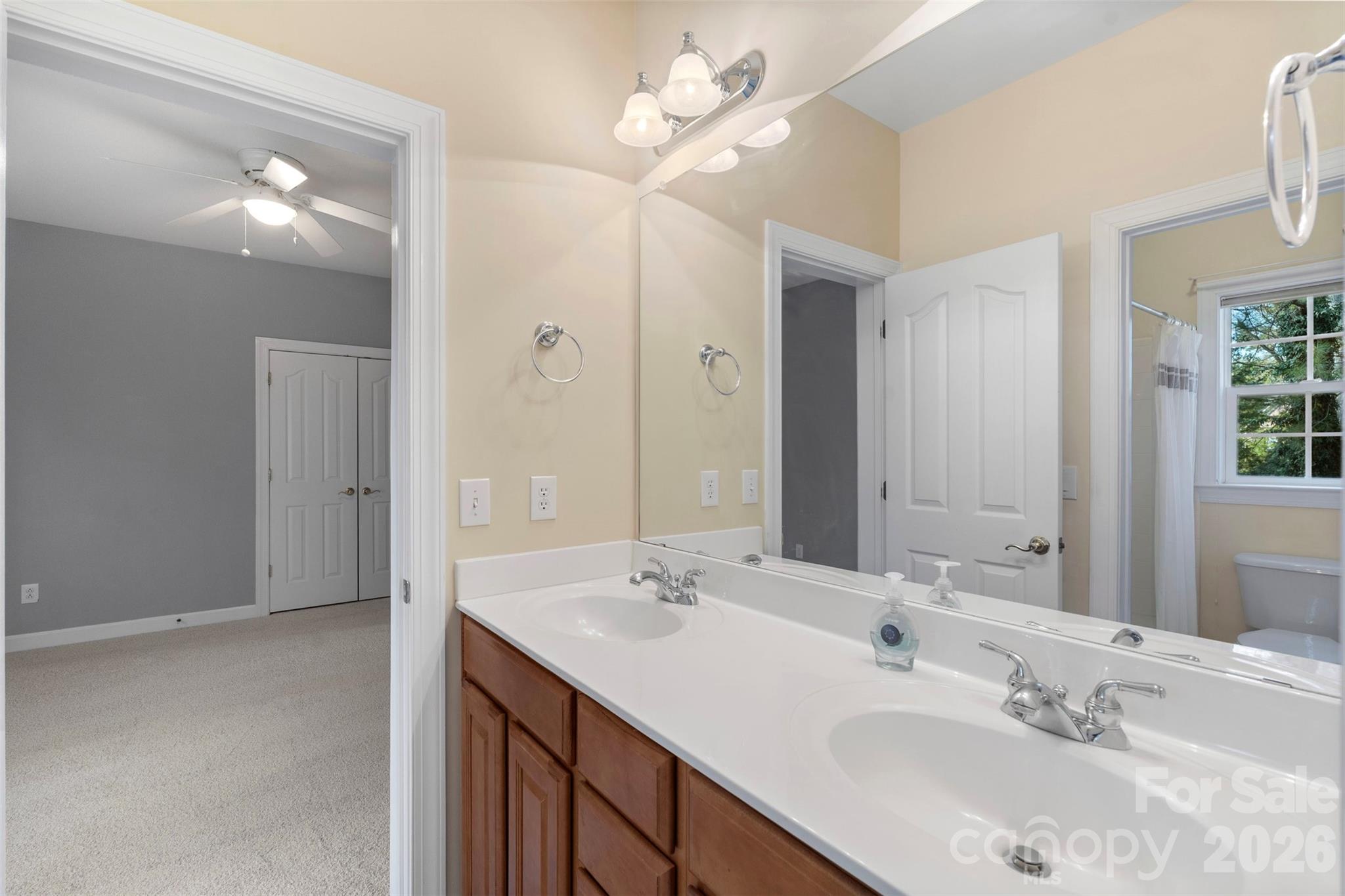 Hunter Oaks - Residential