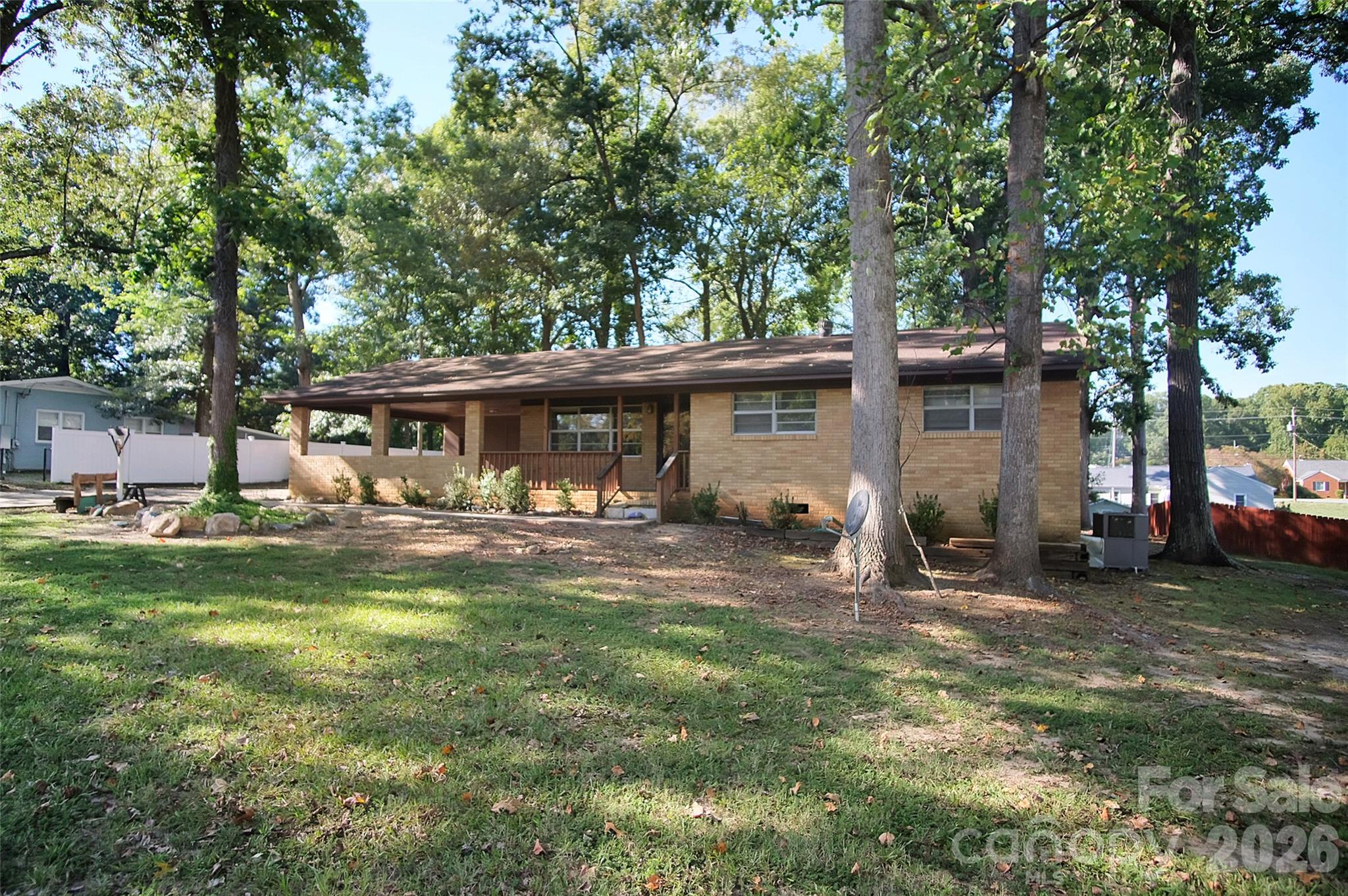 805 Woodside Drive