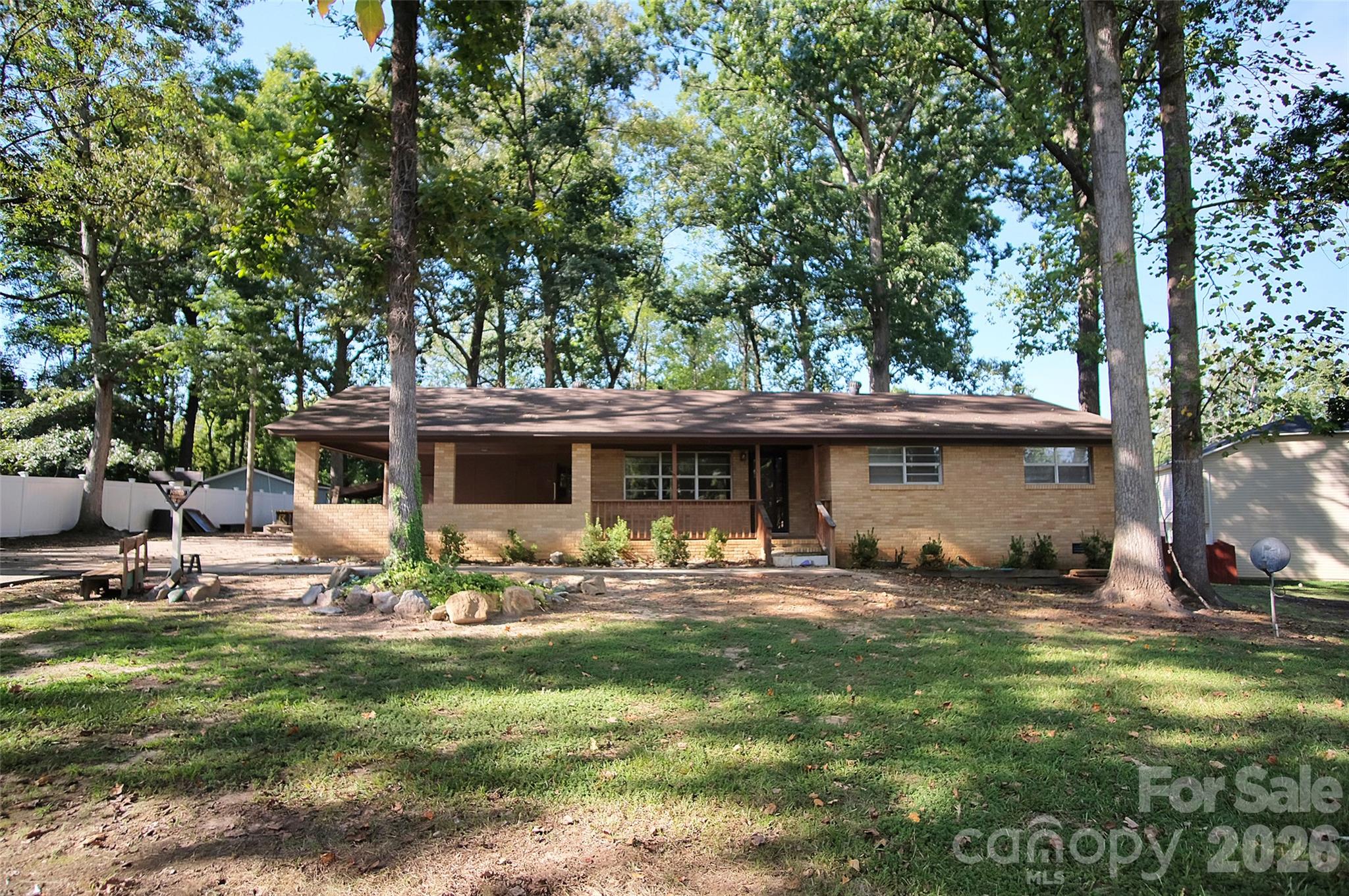805 Woodside Drive