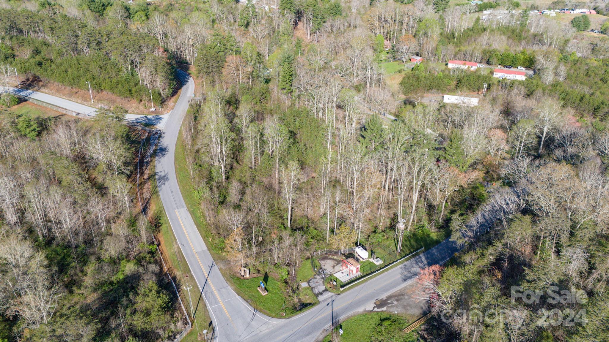 00 Canoe Lane
