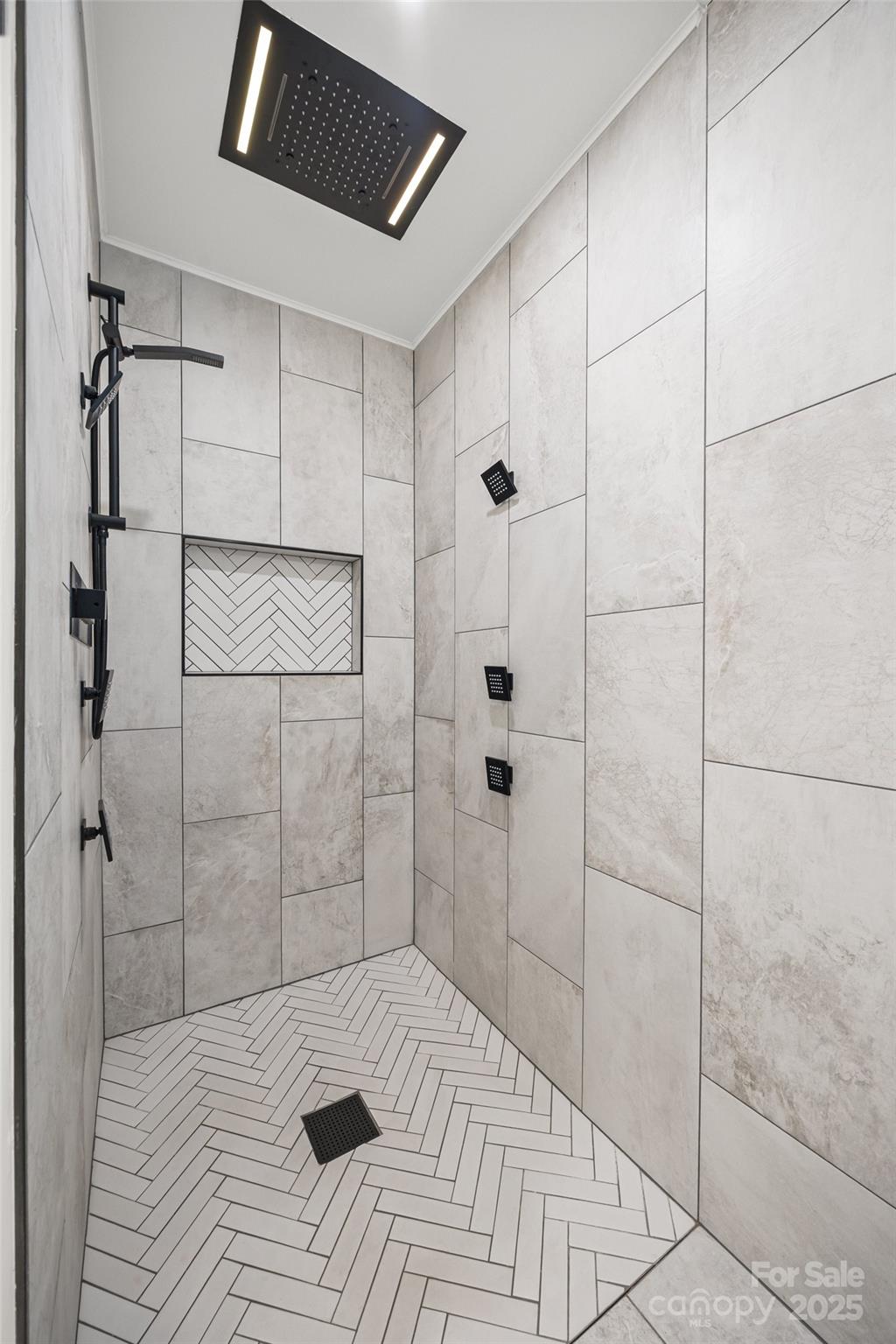 Mill Creek Falls - Residential